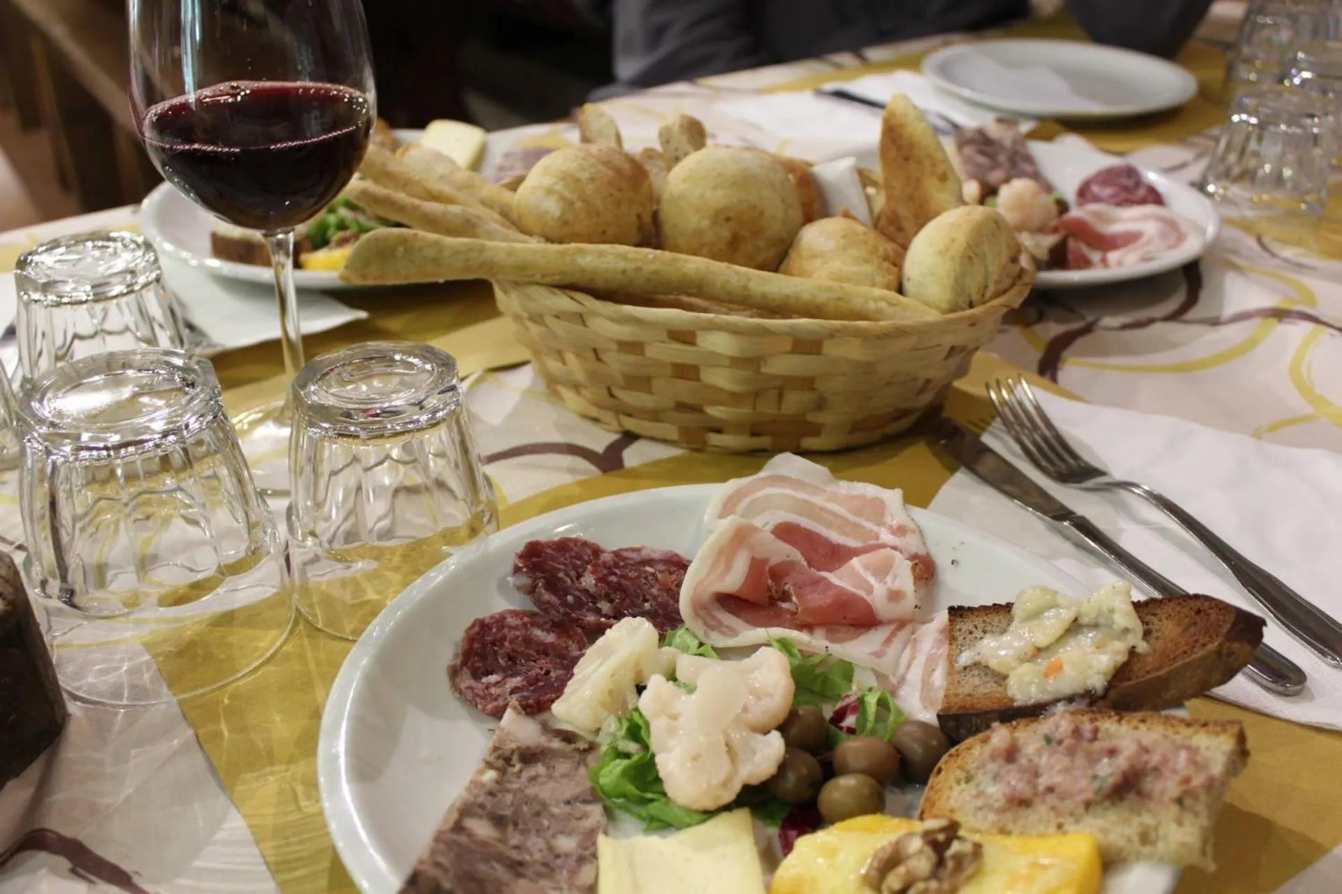 Restaurant/places to eat in Agriturismo Pian di Fiume