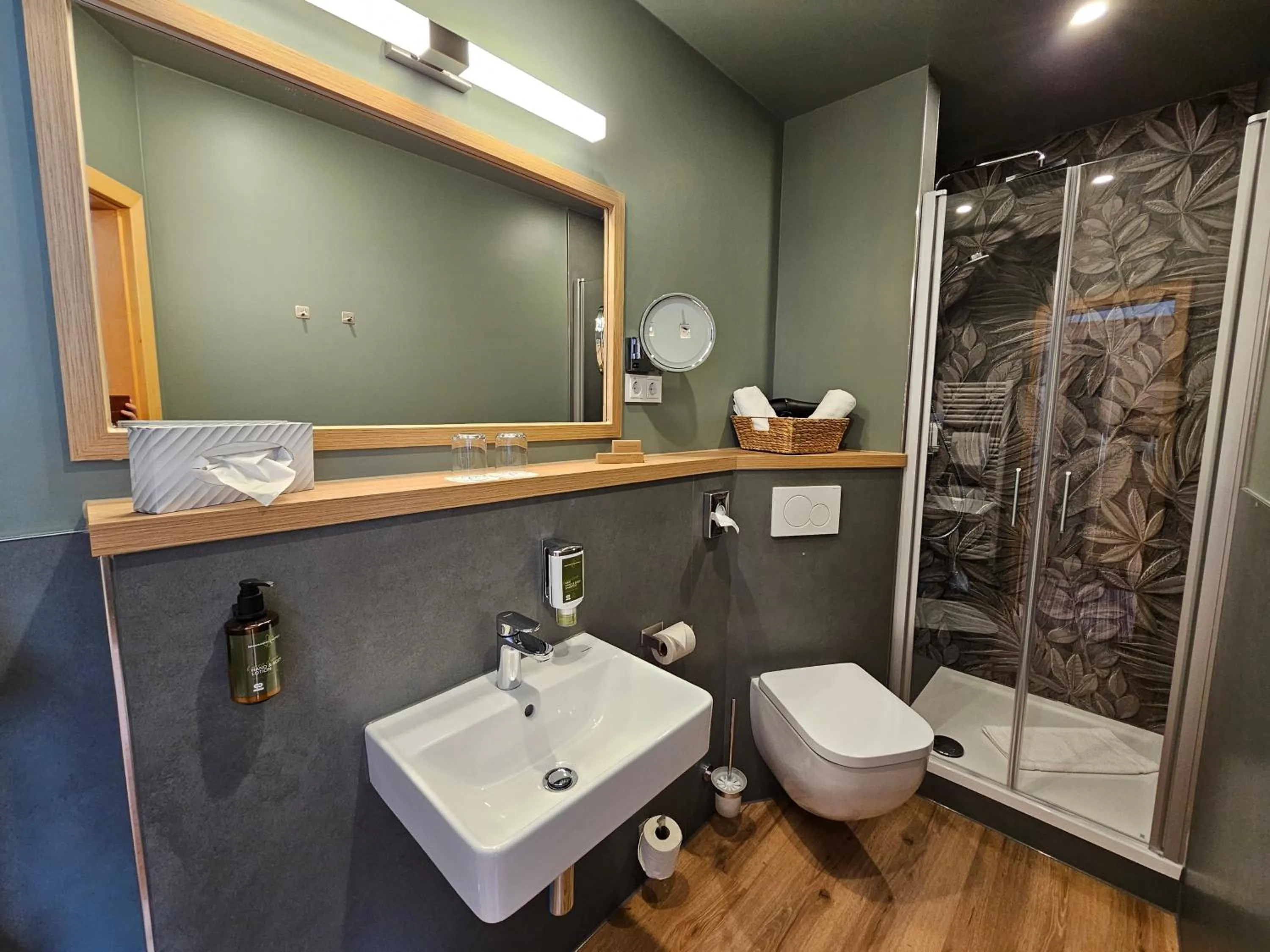 Shower in Hotel Am Kaisersaal