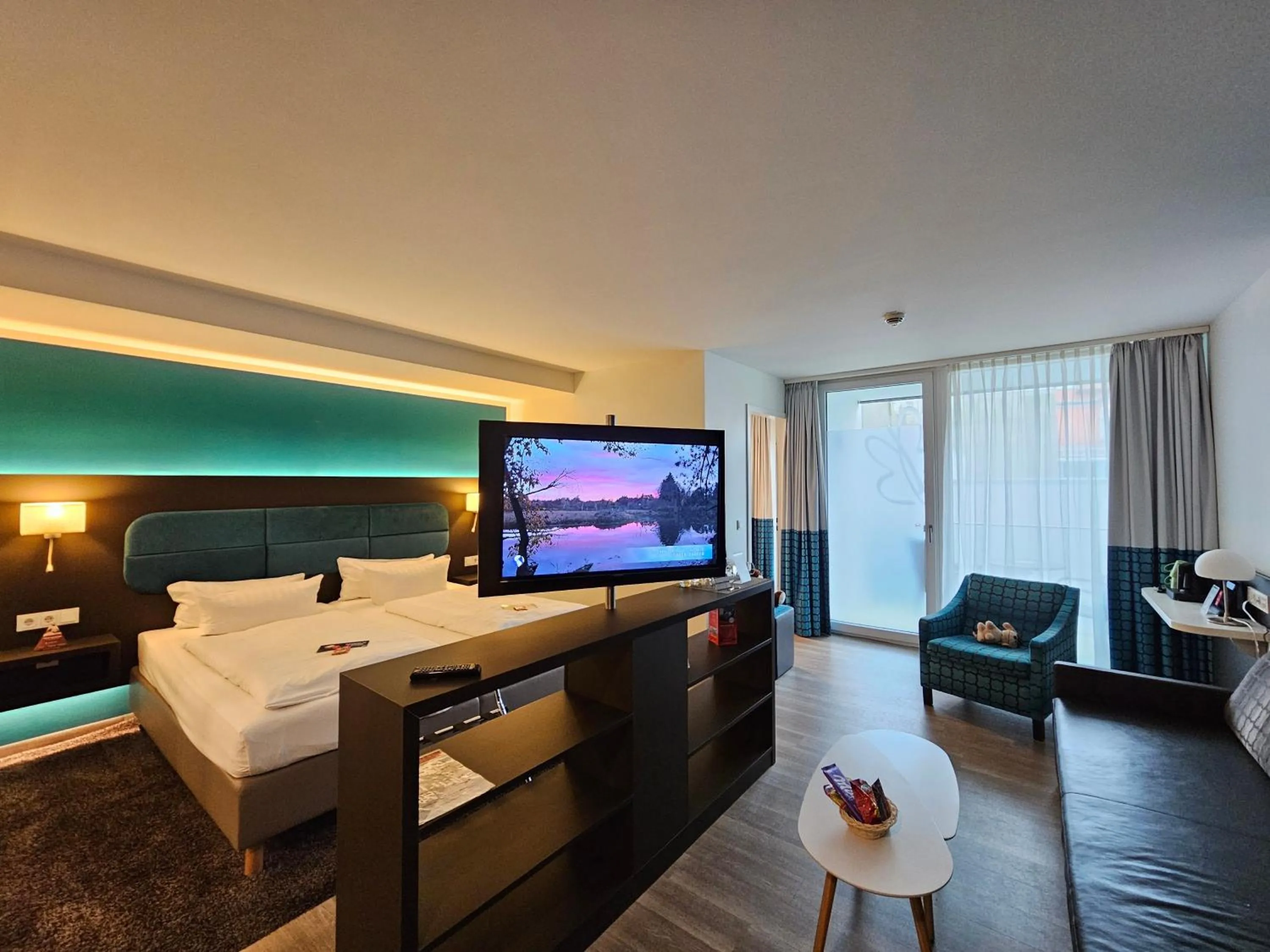 Photo of the whole room, Bed in Hotel Am Kaisersaal