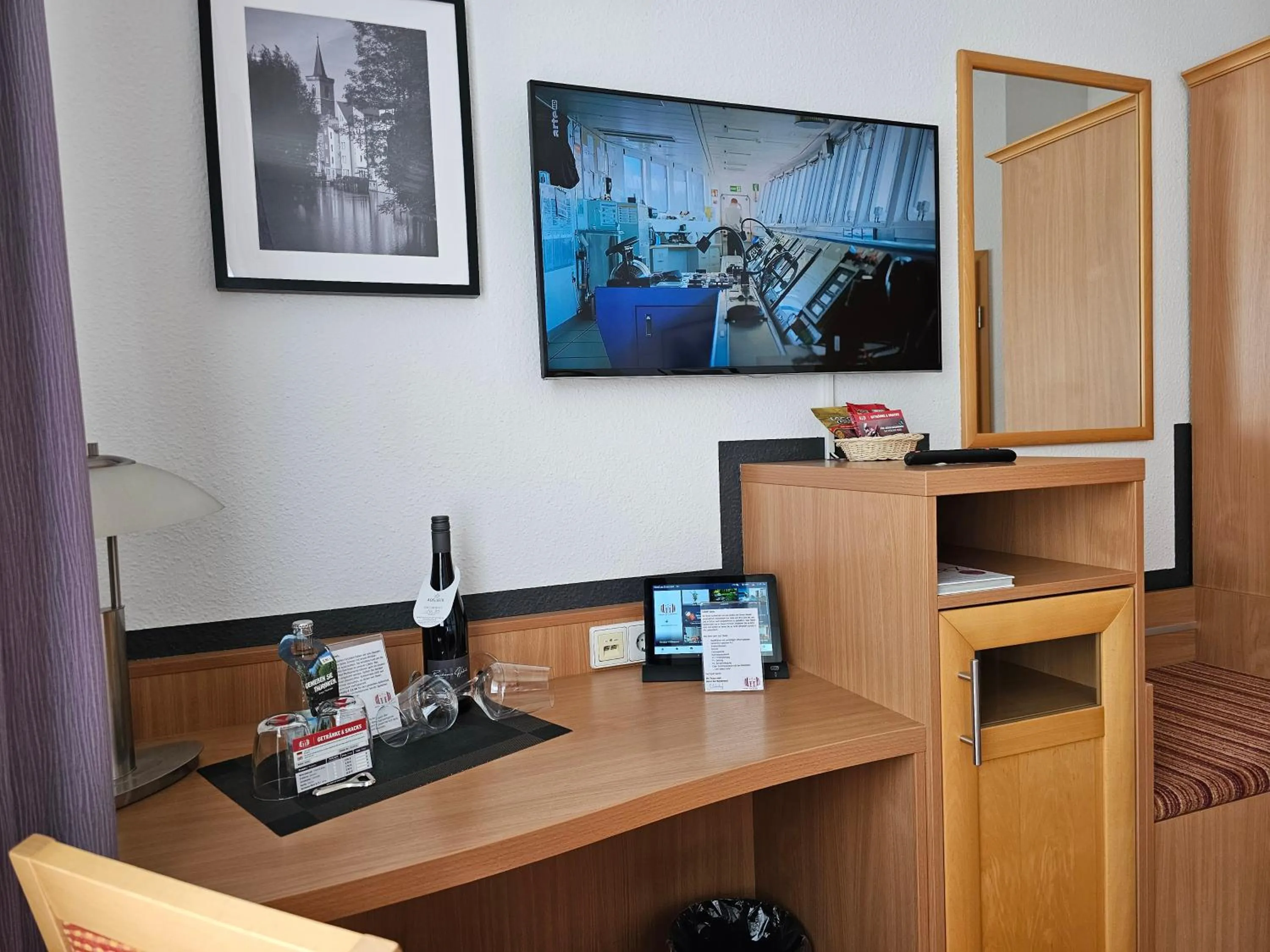 TV and multimedia in Hotel Am Kaisersaal