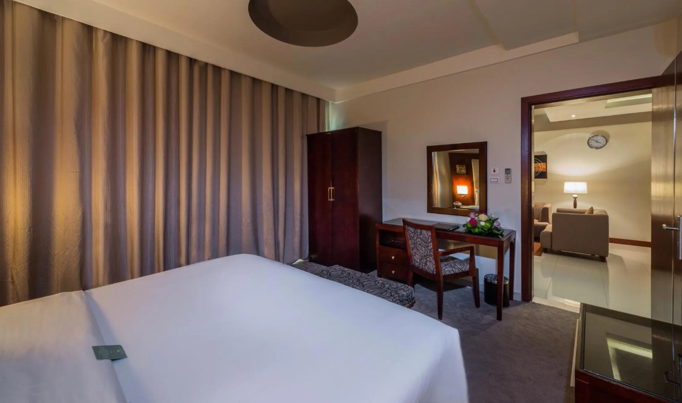 Photo of the whole room, Bed in Boudl Al Shatea