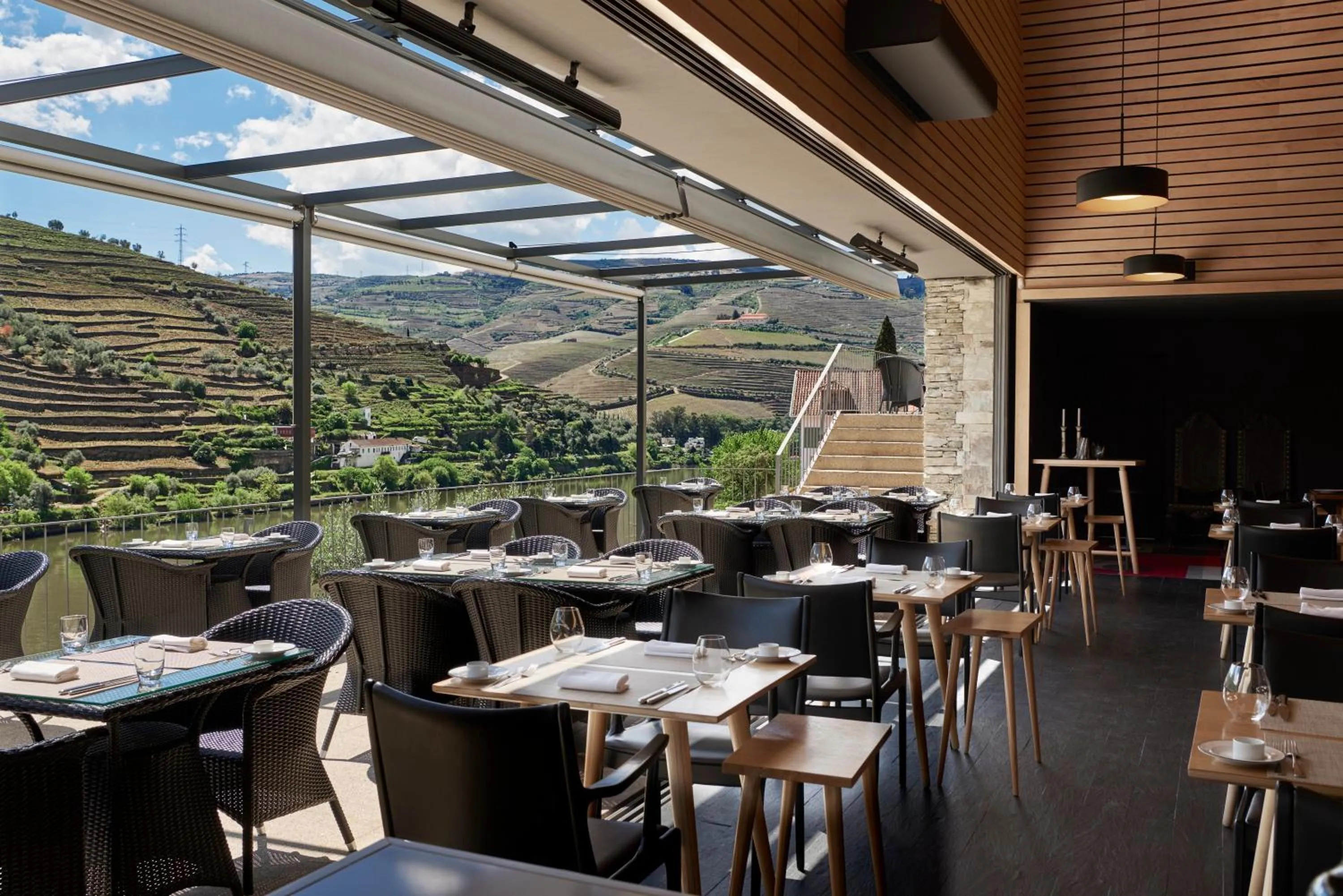 Restaurant/places to eat in Quinta de la Rosa