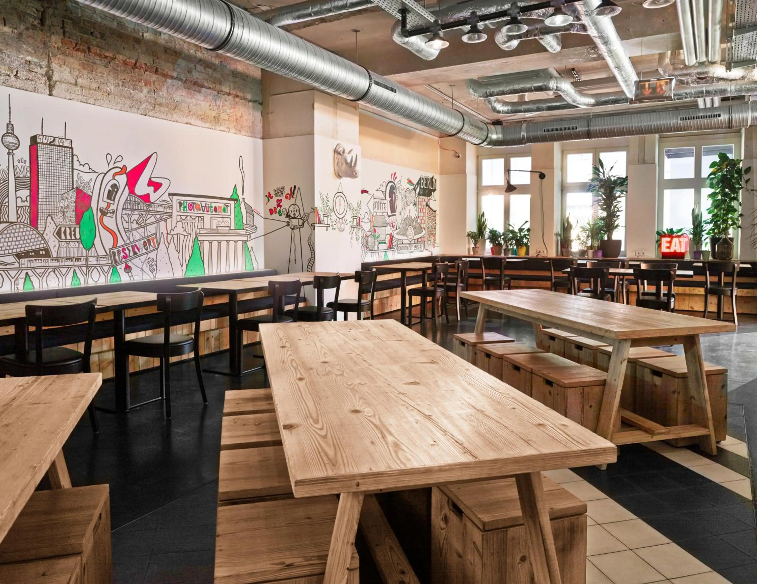 Restaurant/places to eat in Generator Berlin Mitte