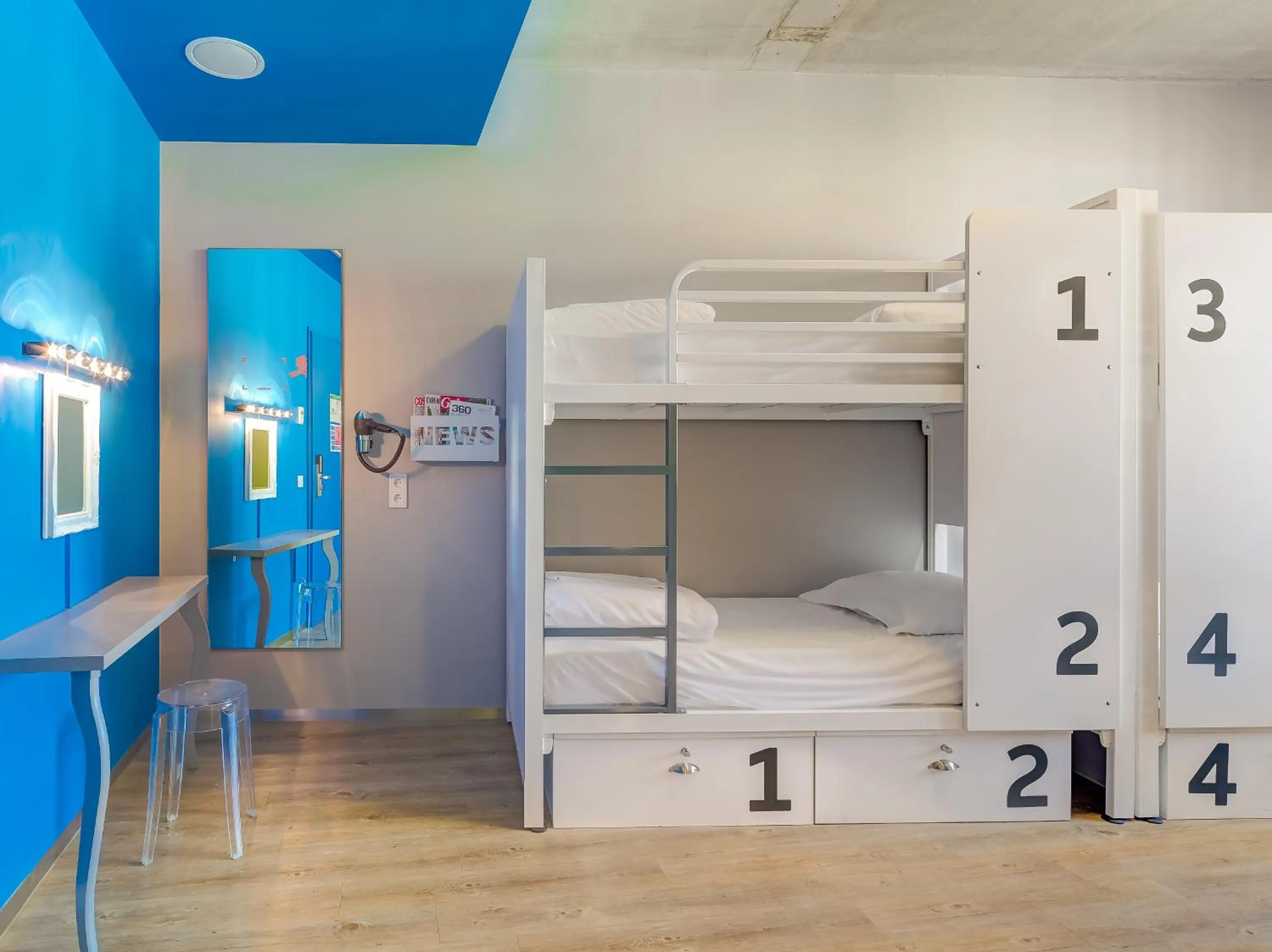 bunk bed, Bed in Generator Berlin Mitte