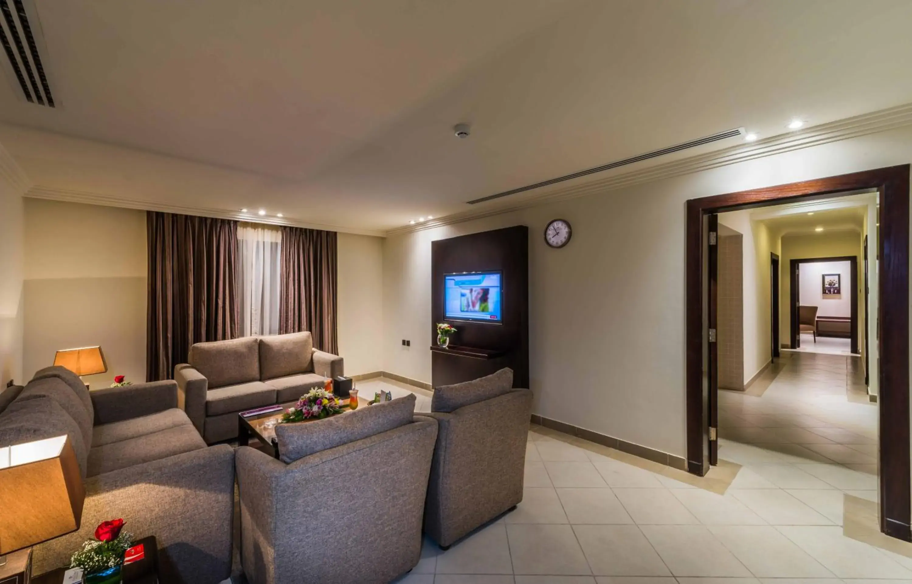 Three-Bedroom Apartment in Boudl Al Rass Three-Bedroom Apartment in Boudl Al Rass