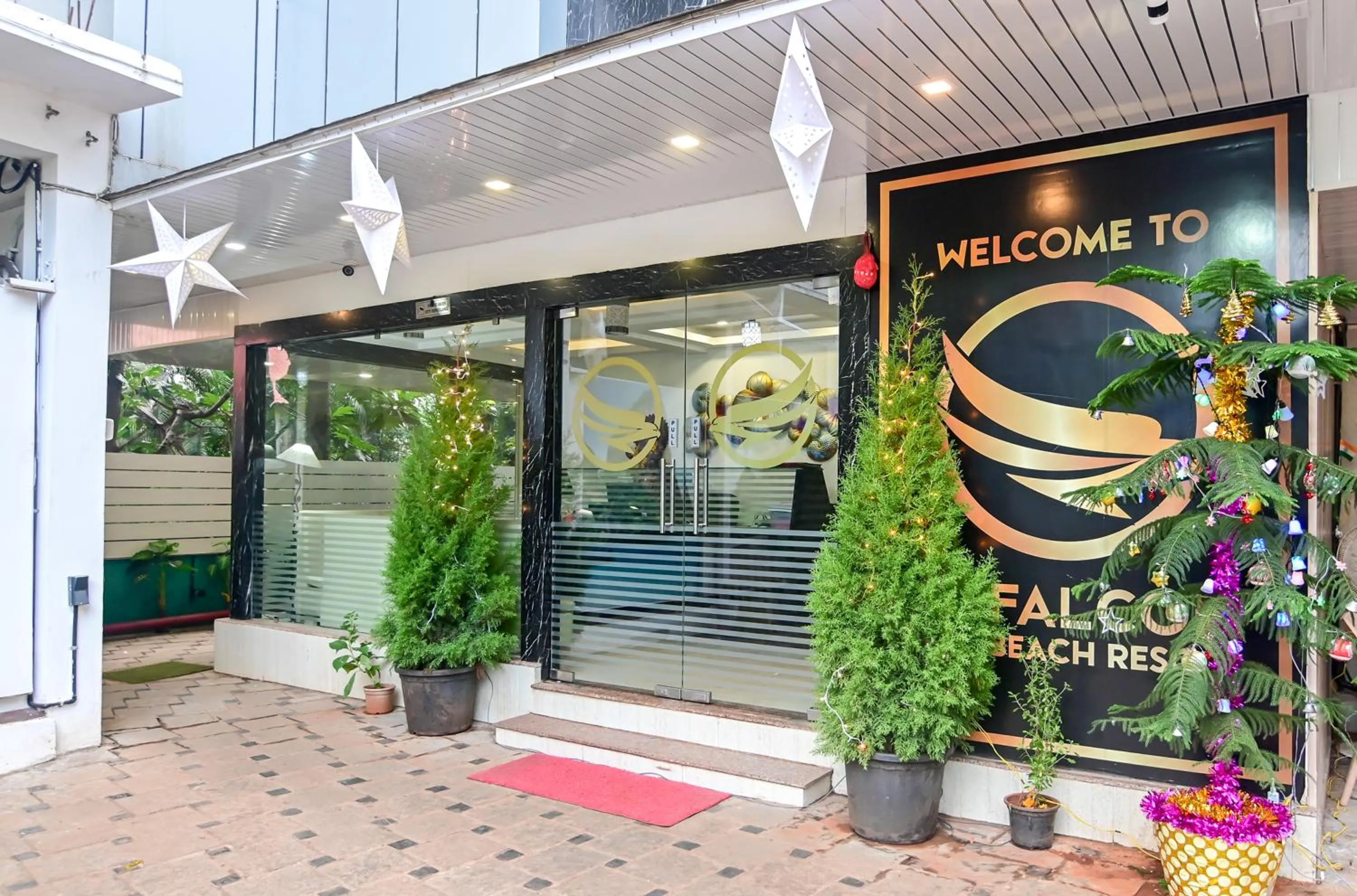 Facade/entrance in De Falcon Goa Beach Resort
