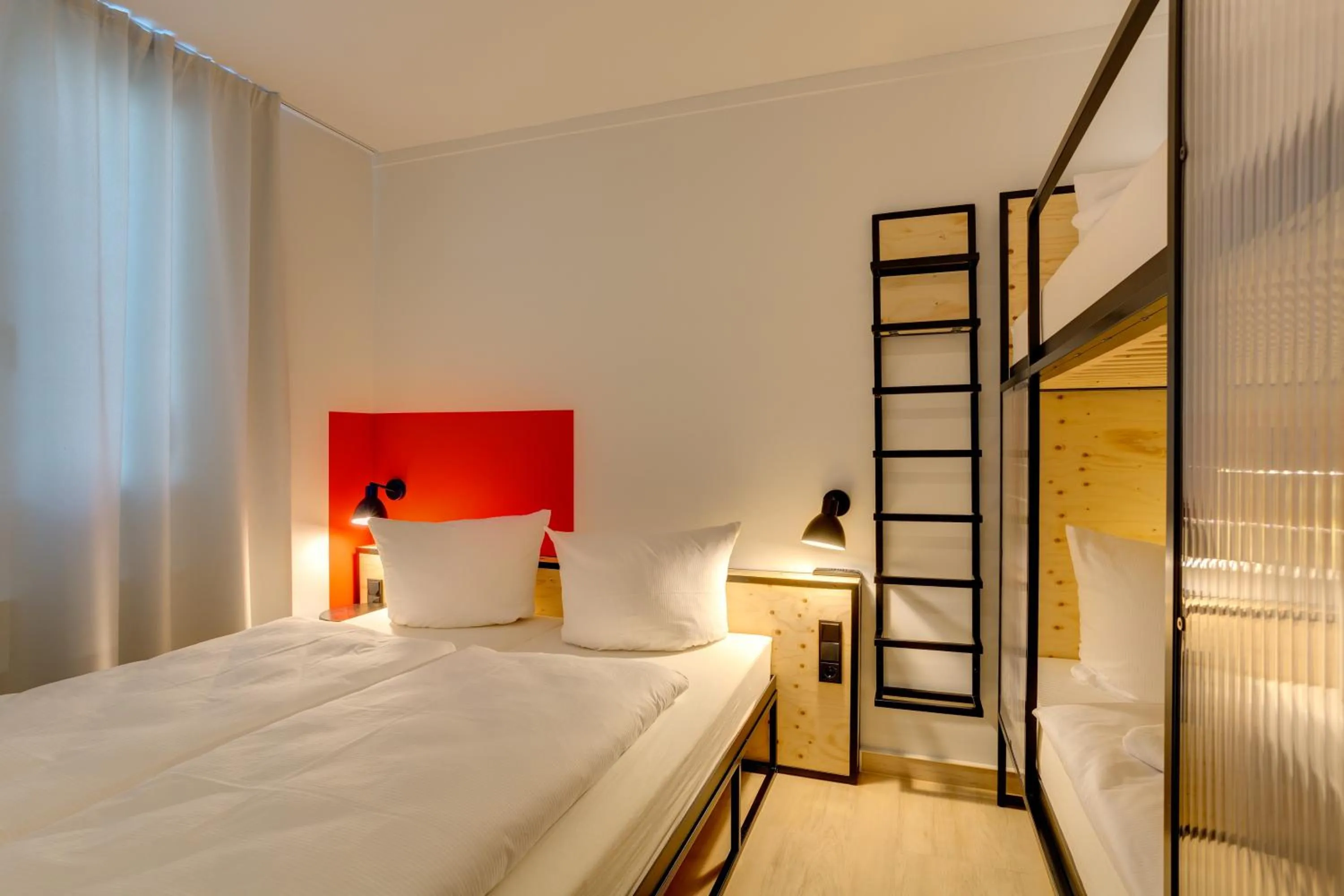 Bedroom, Bed in MEININGER Hotel Leipzig Hauptbahnhof