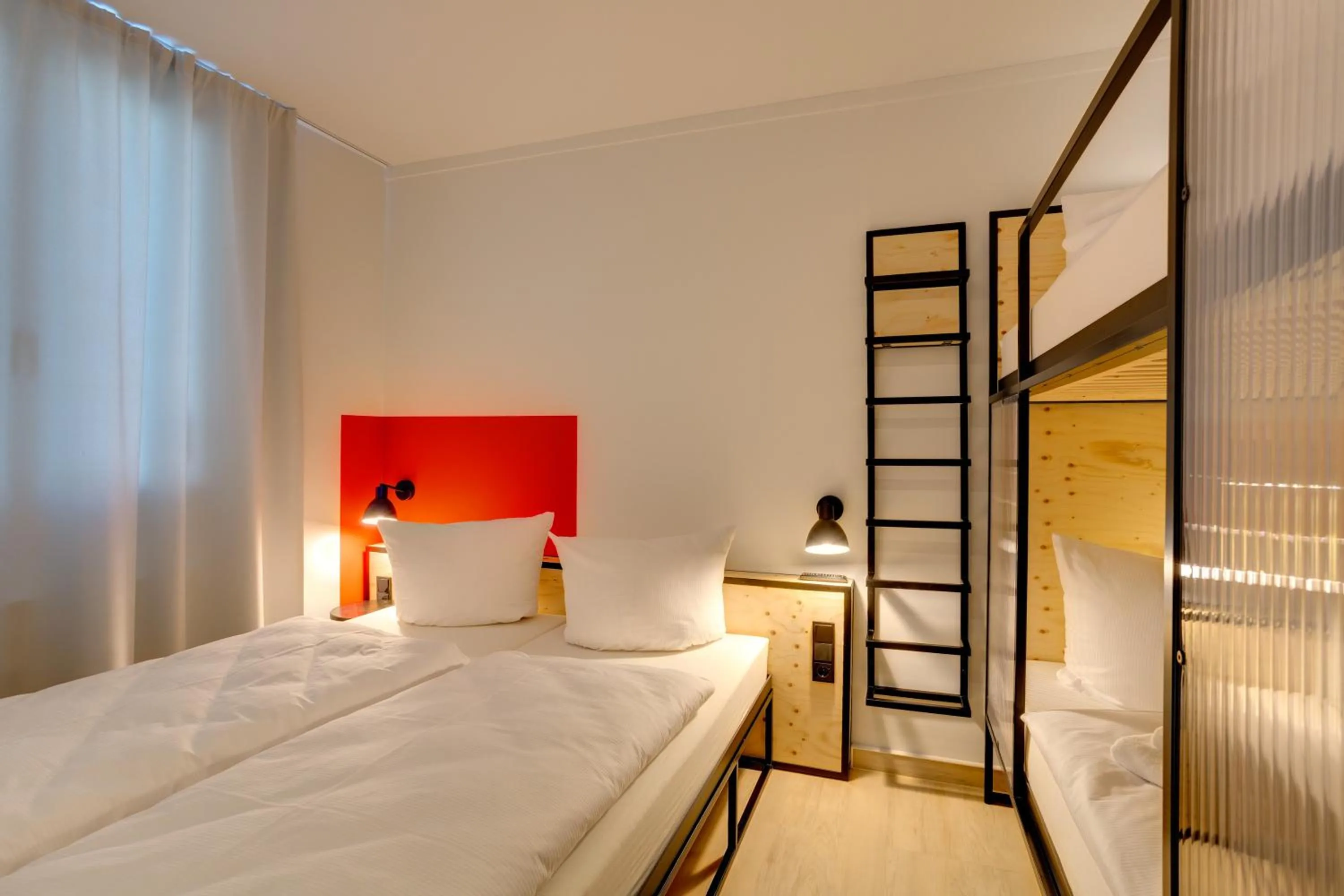 Bedroom, Bed in MEININGER Hotel Leipzig Hauptbahnhof