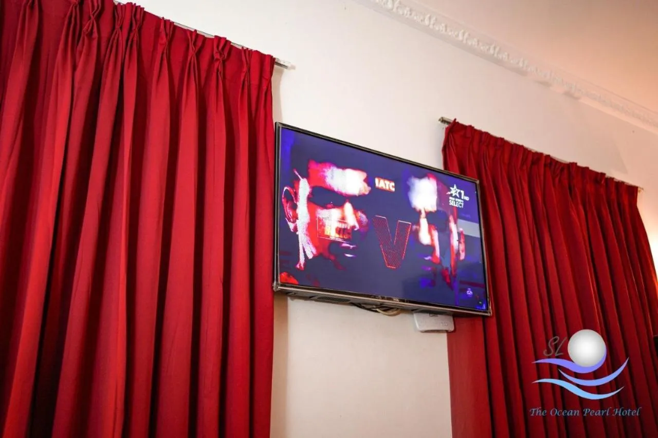 The Ocean Pearl Hotel Negombo