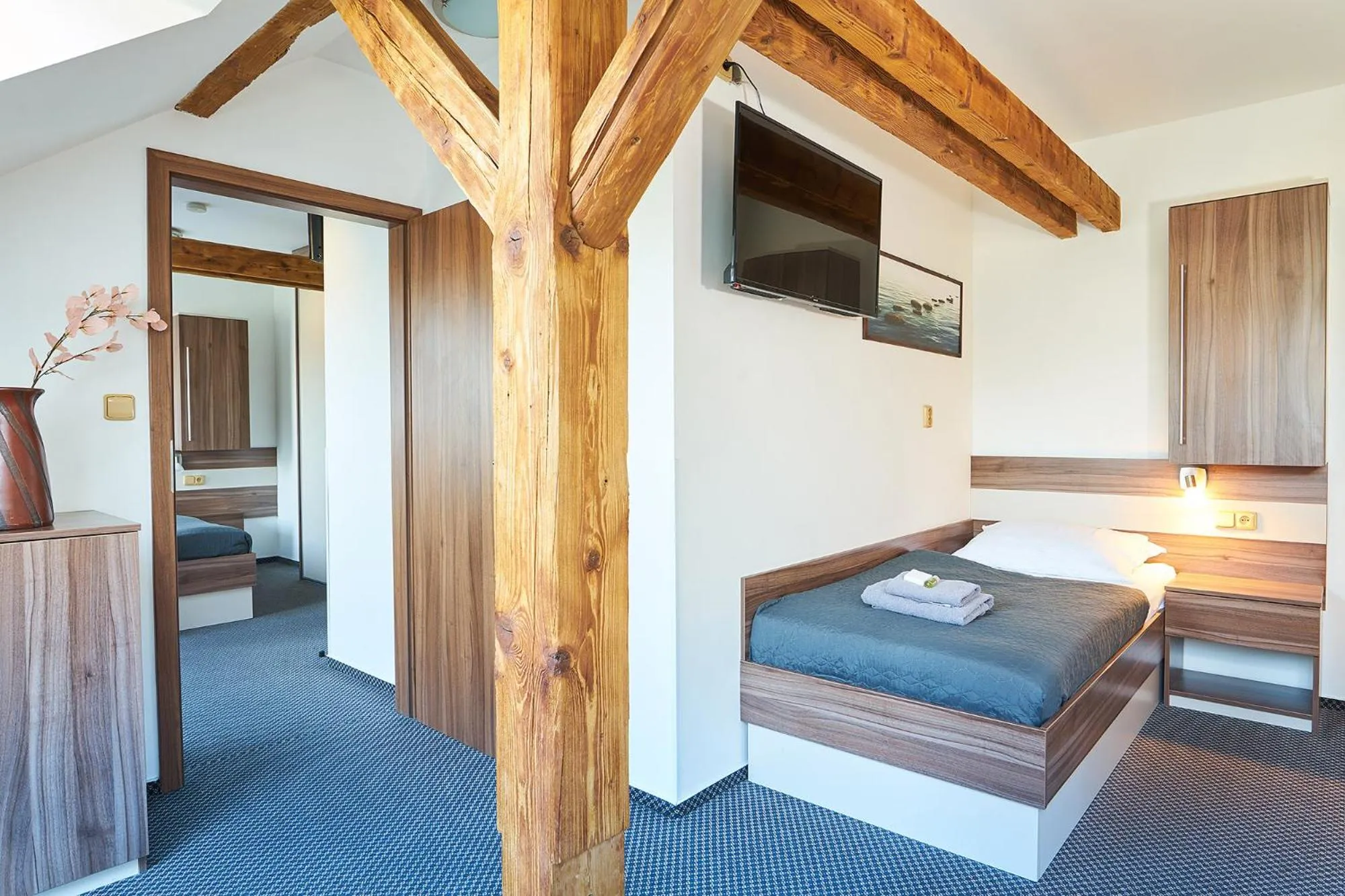 Property building, Bed in Wellness Hotel Kocanda