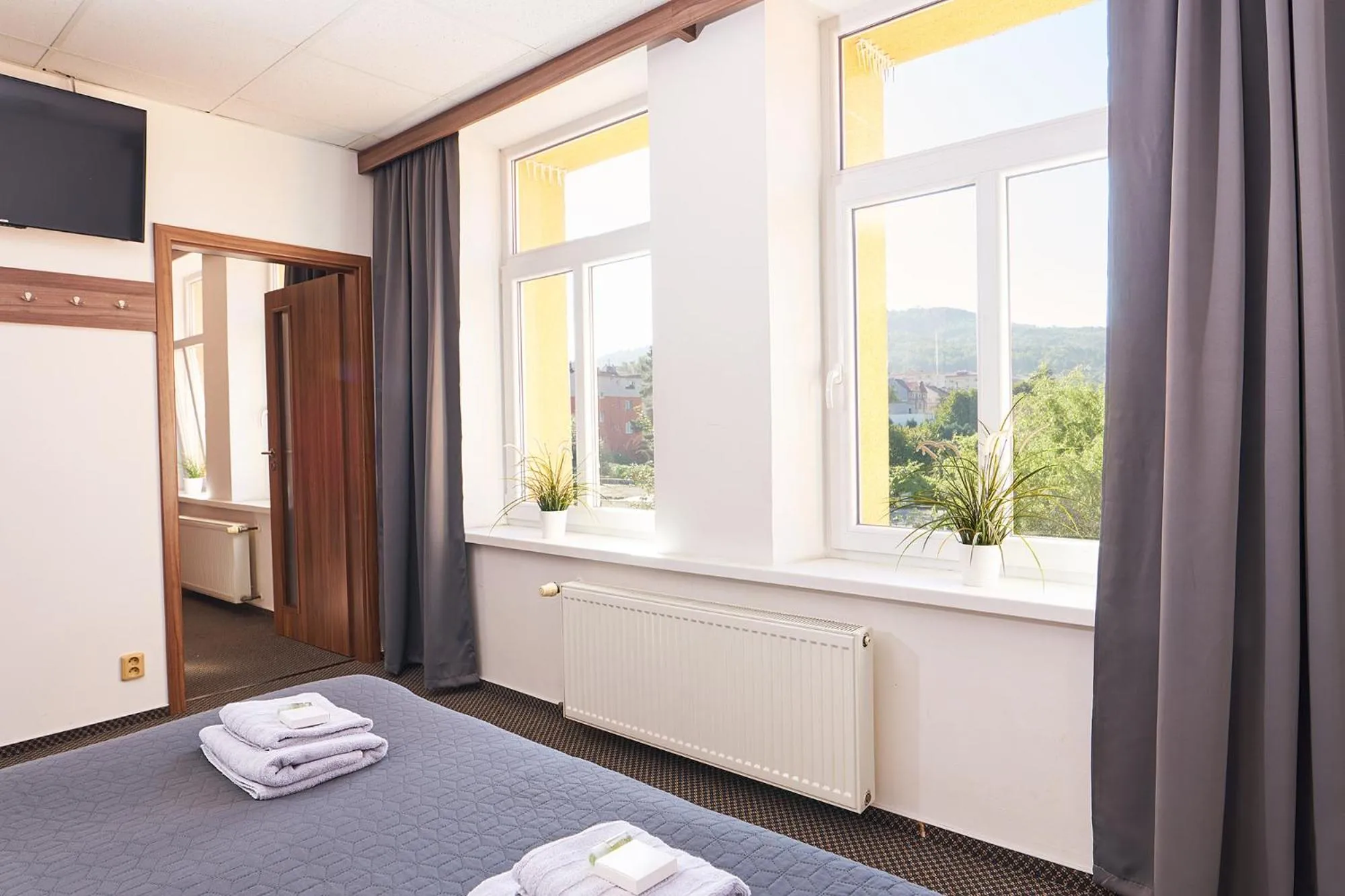 Property building, Bed in Wellness Hotel Kocanda