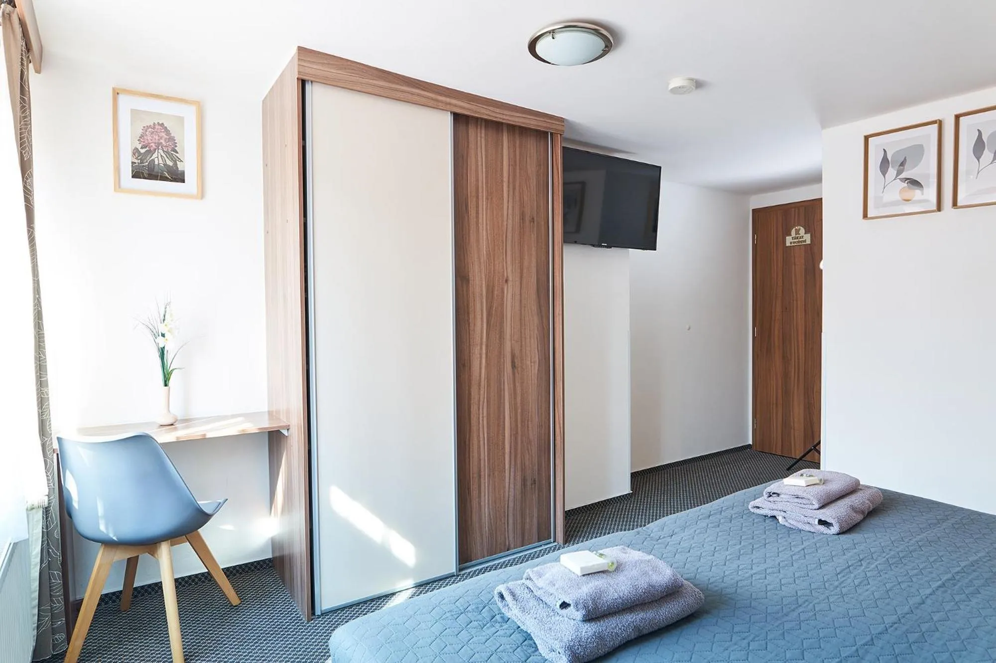 Property building, Bed in Wellness Hotel Kocanda