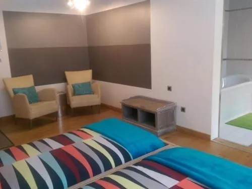 Bedroom, Bed in Le Chalet Champenois