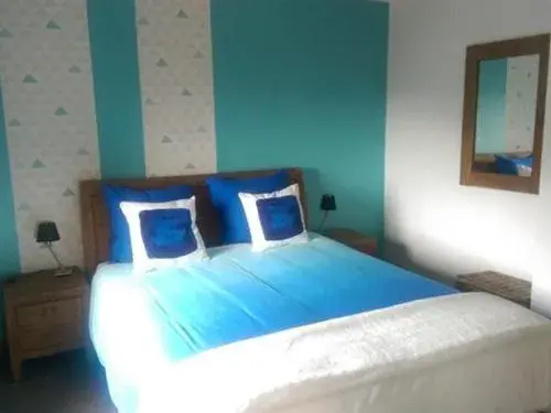 Quadruple Room with Private Bathroom in Le Chalet Champenois Quadruple Room with Private Bathroom in Le Chalet Champenois