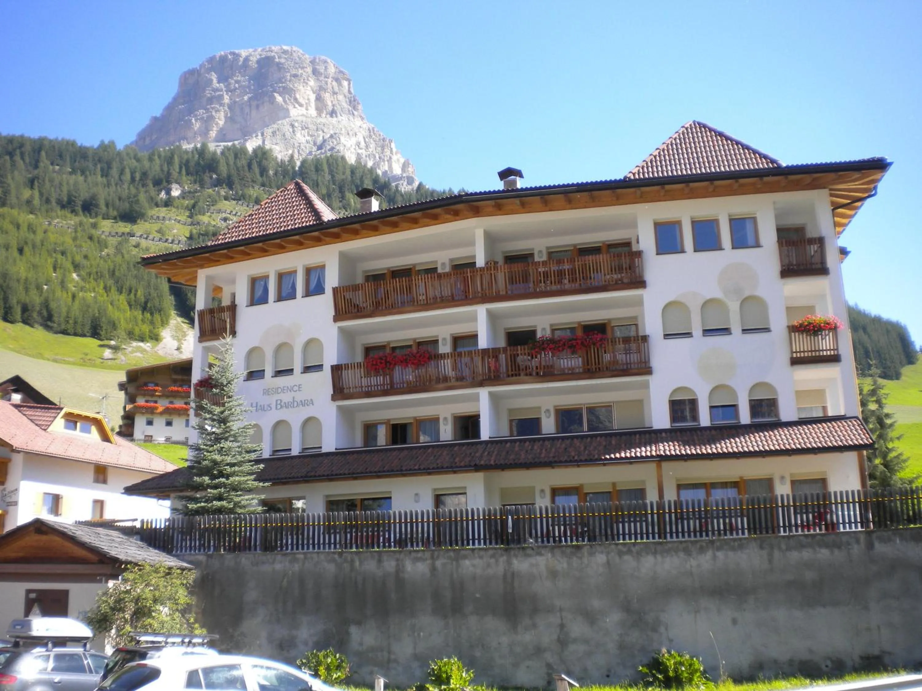 Facade/entrance in Residence Barbara