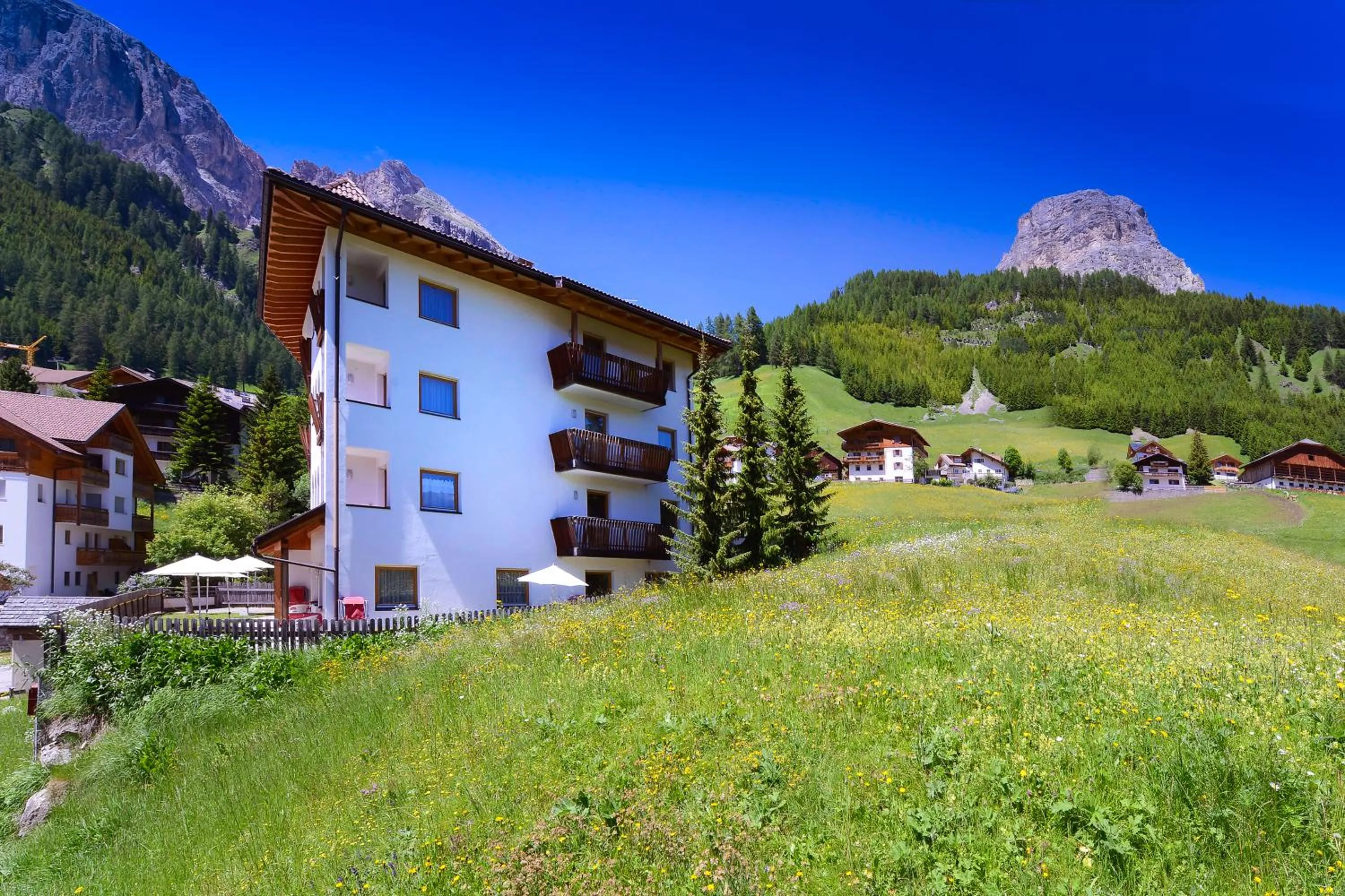 Facade/entrance in Residence Barbara