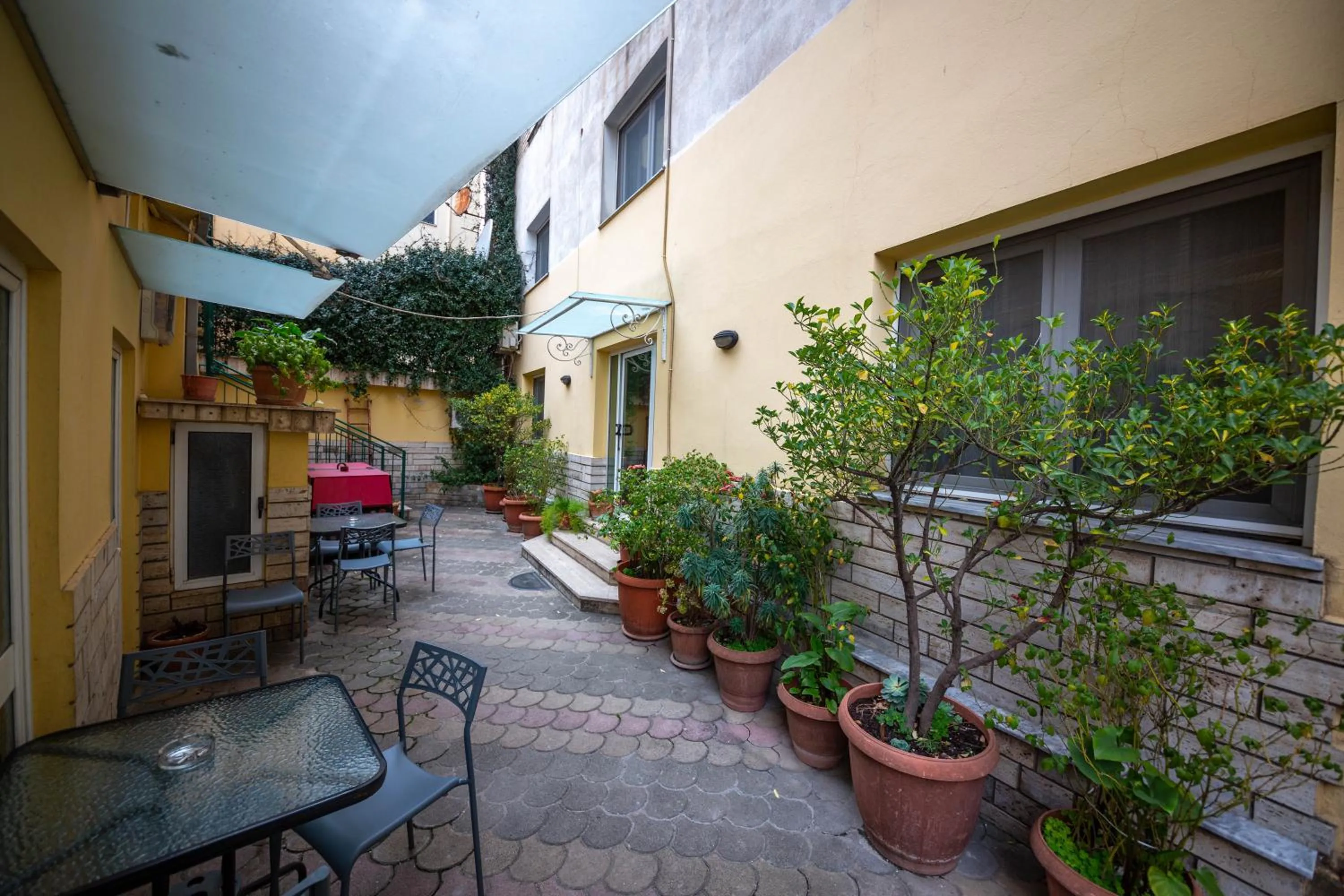 Property building in Hotel Pik Loti