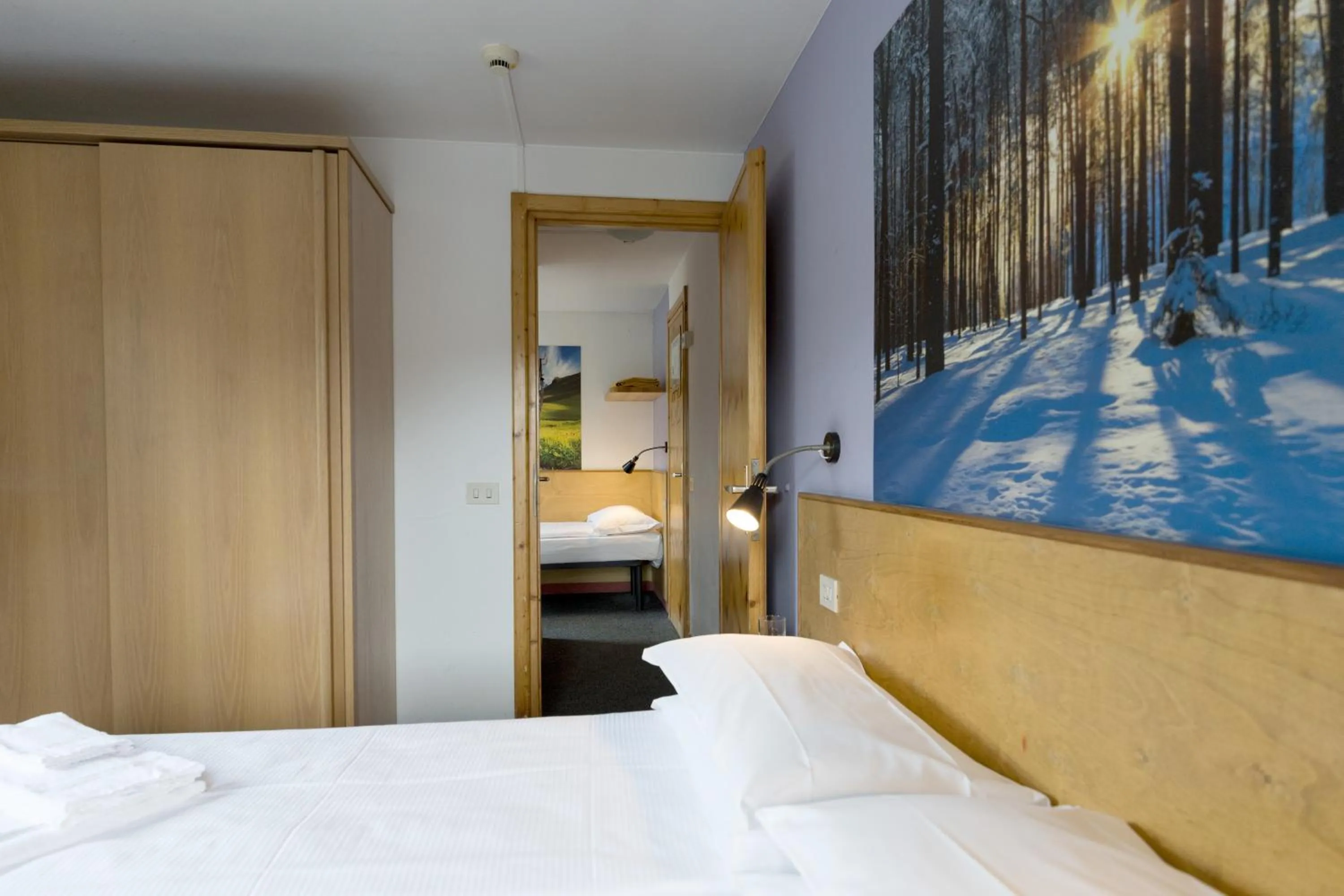 Photo of the whole room, Bed in Hotel Teola