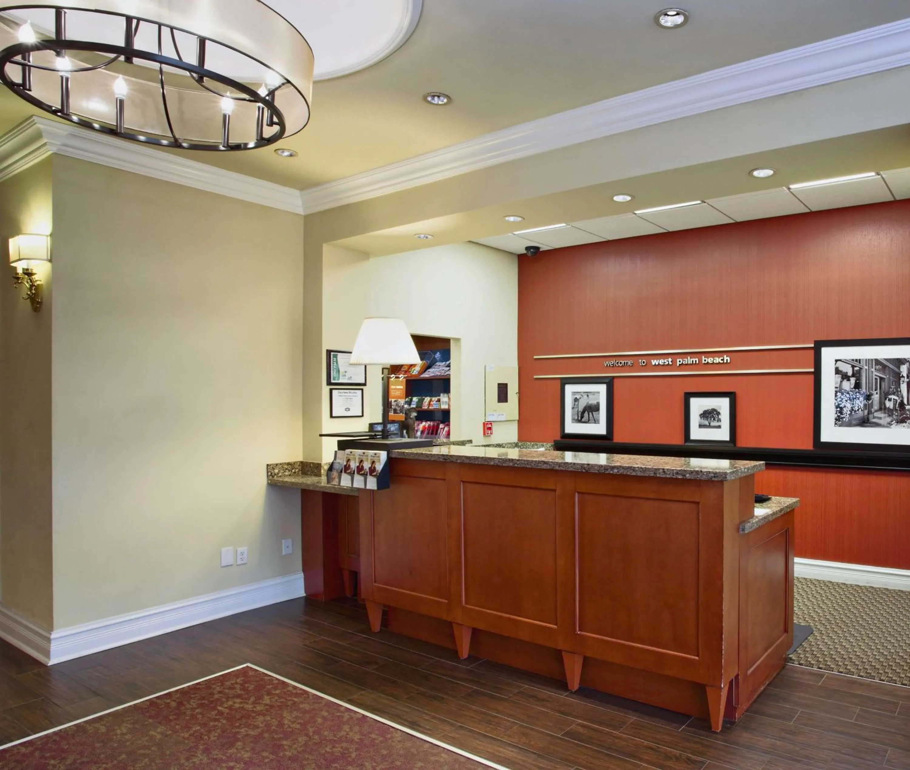Lobby or reception in Hampton Inn West Palm Beach Central Airport