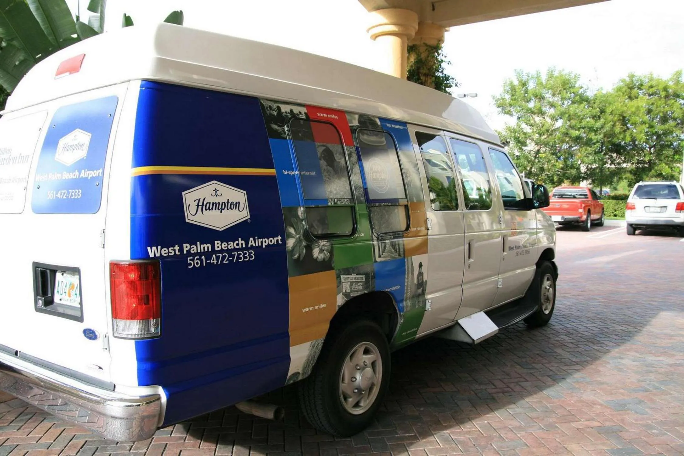 Property building in Hampton Inn West Palm Beach Central Airport