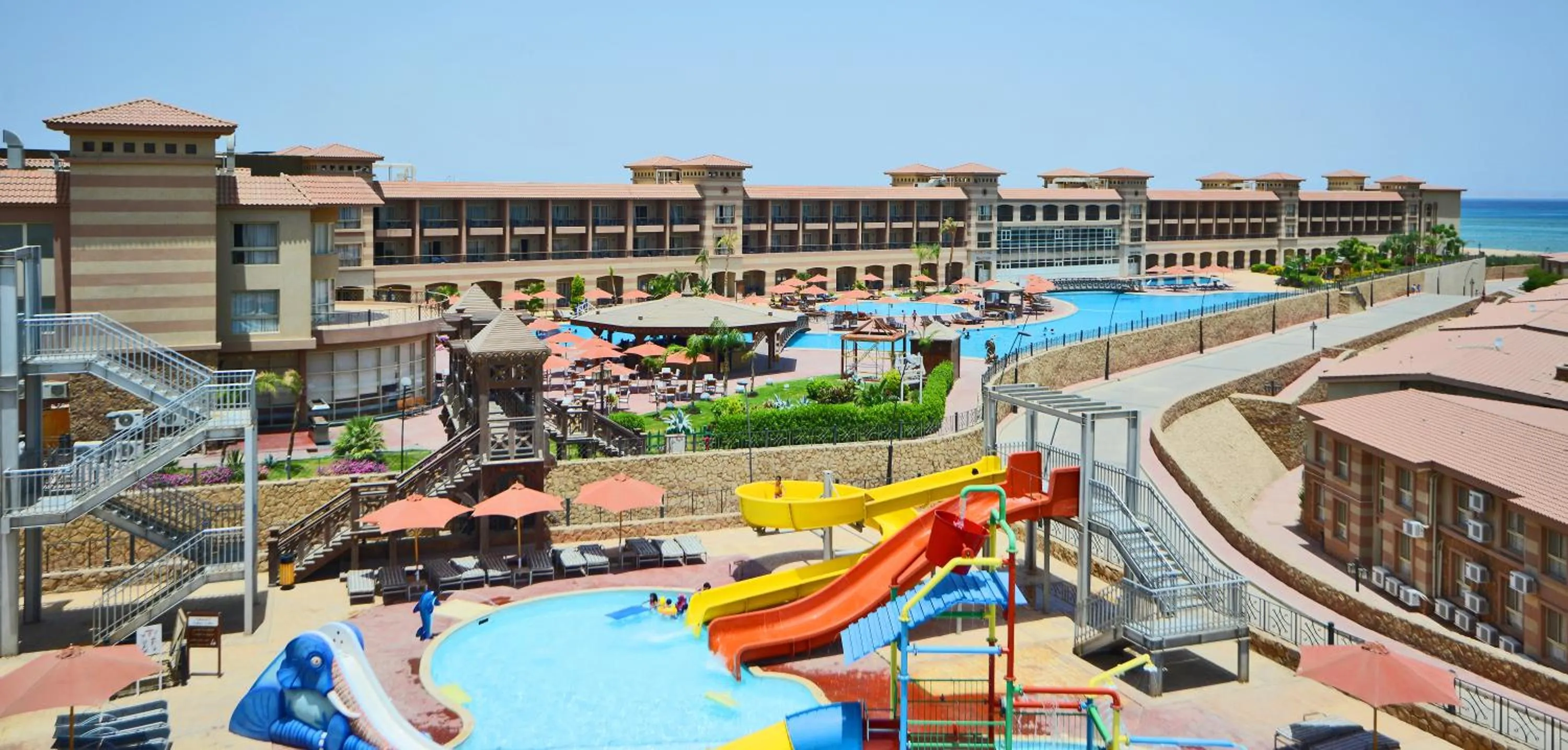 Property building in Coral Sea Beach and Aqua Park