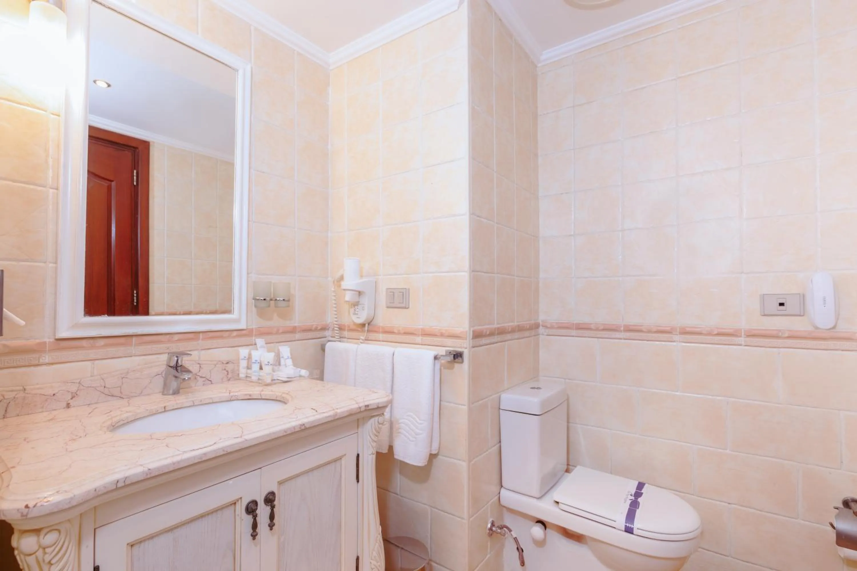 Bathroom in Coral Sea Beach and Aqua Park