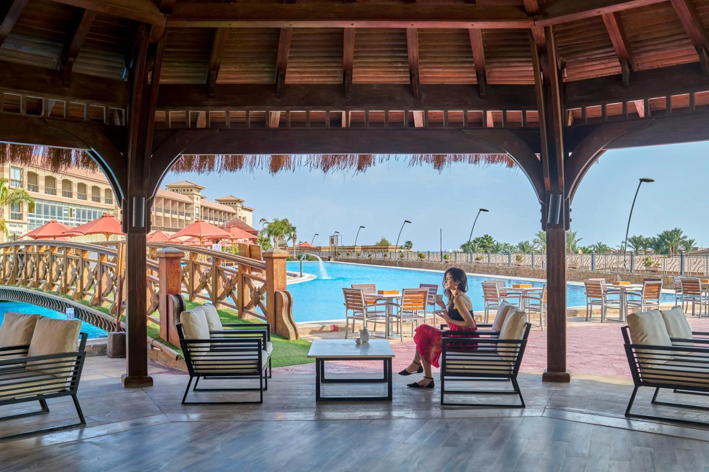 Restaurant/places to eat in Coral Sea Beach and Aqua Park