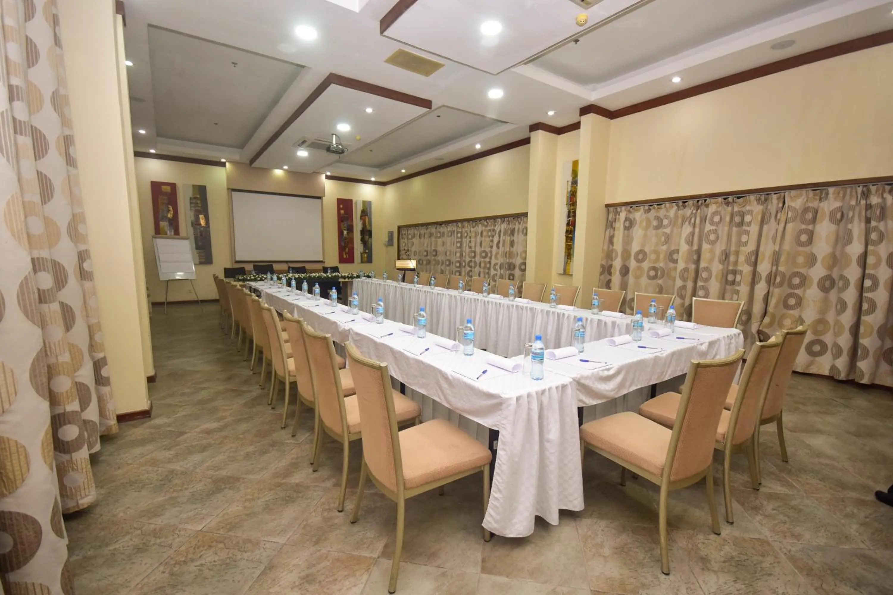 Meeting/conference room in Harbour View Suites