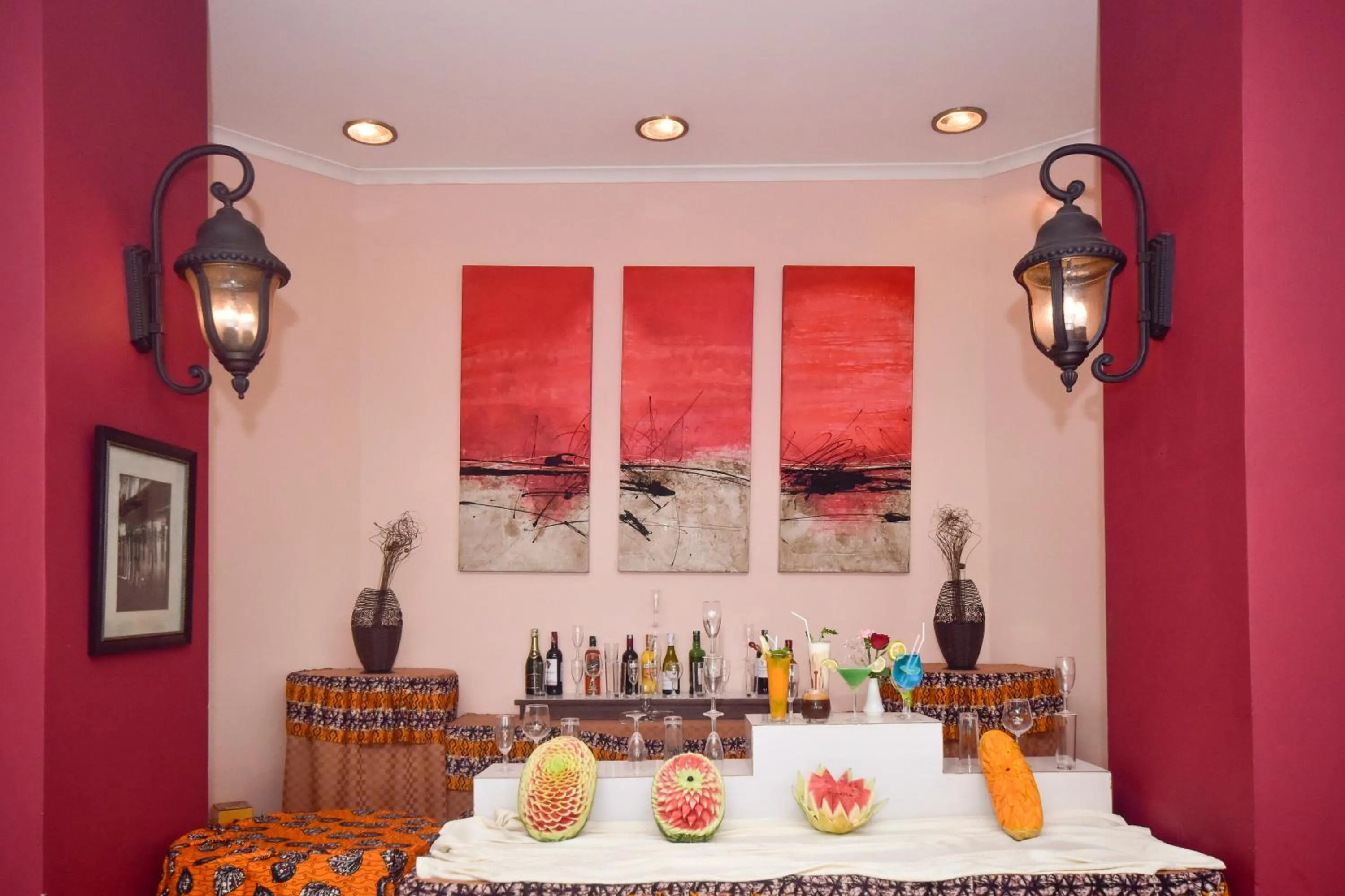 Food and drinks in Harbour View Suites