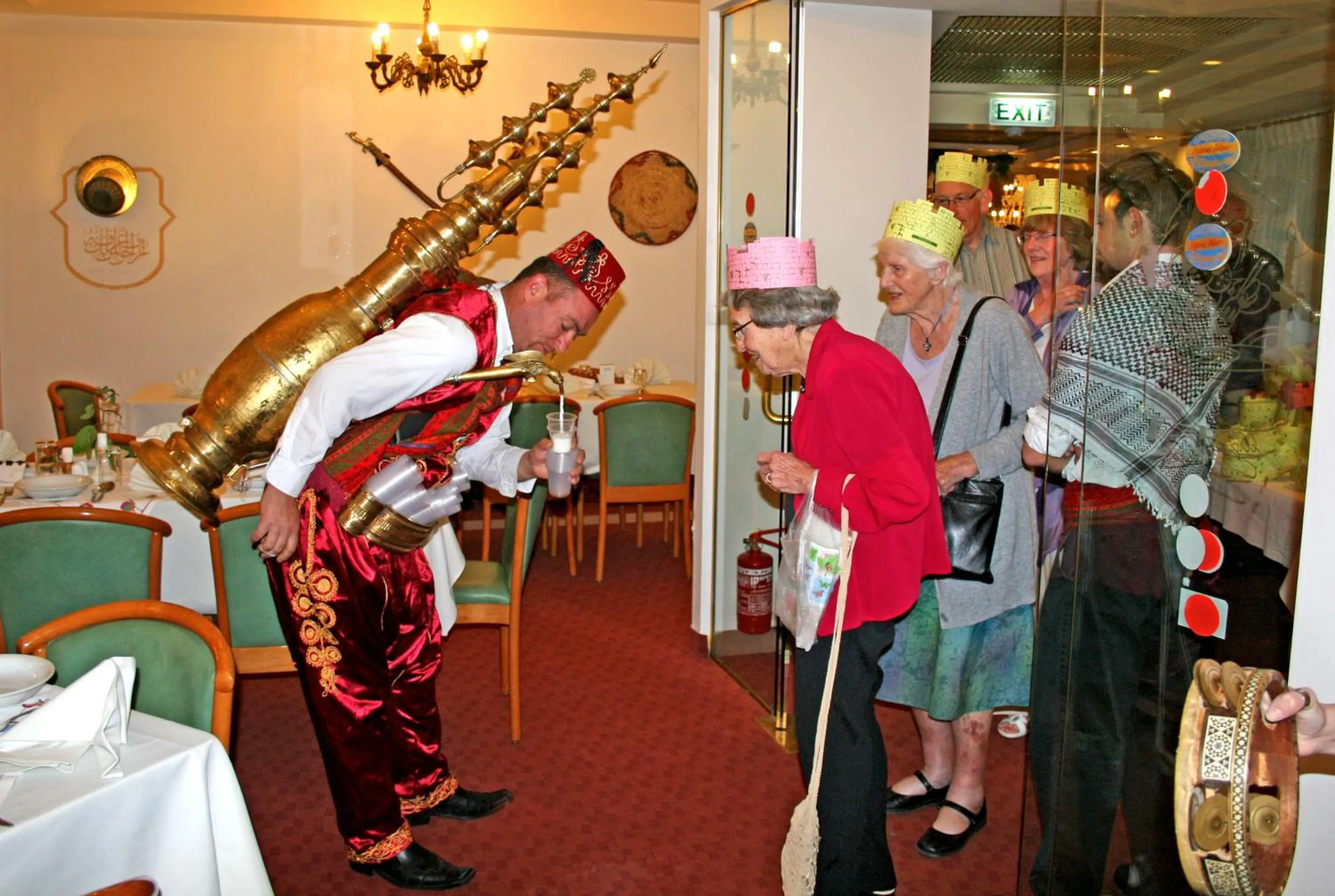 Entertainment in Golden Walls Hotel