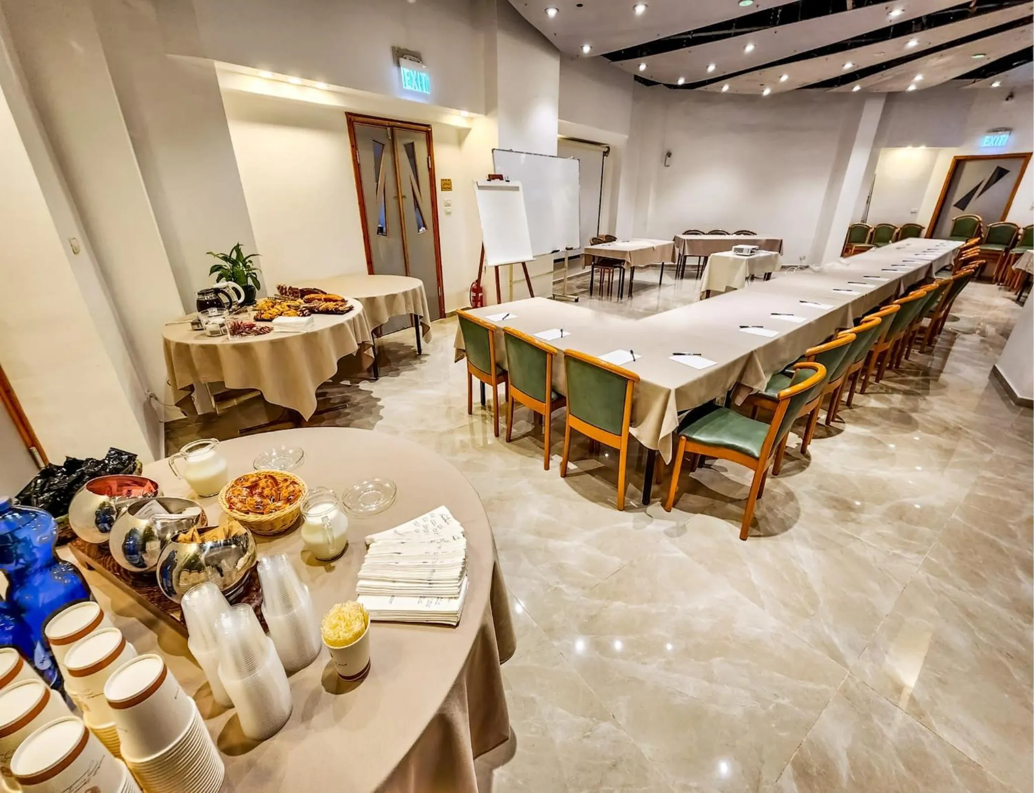 Meeting/conference room in Golden Walls Hotel