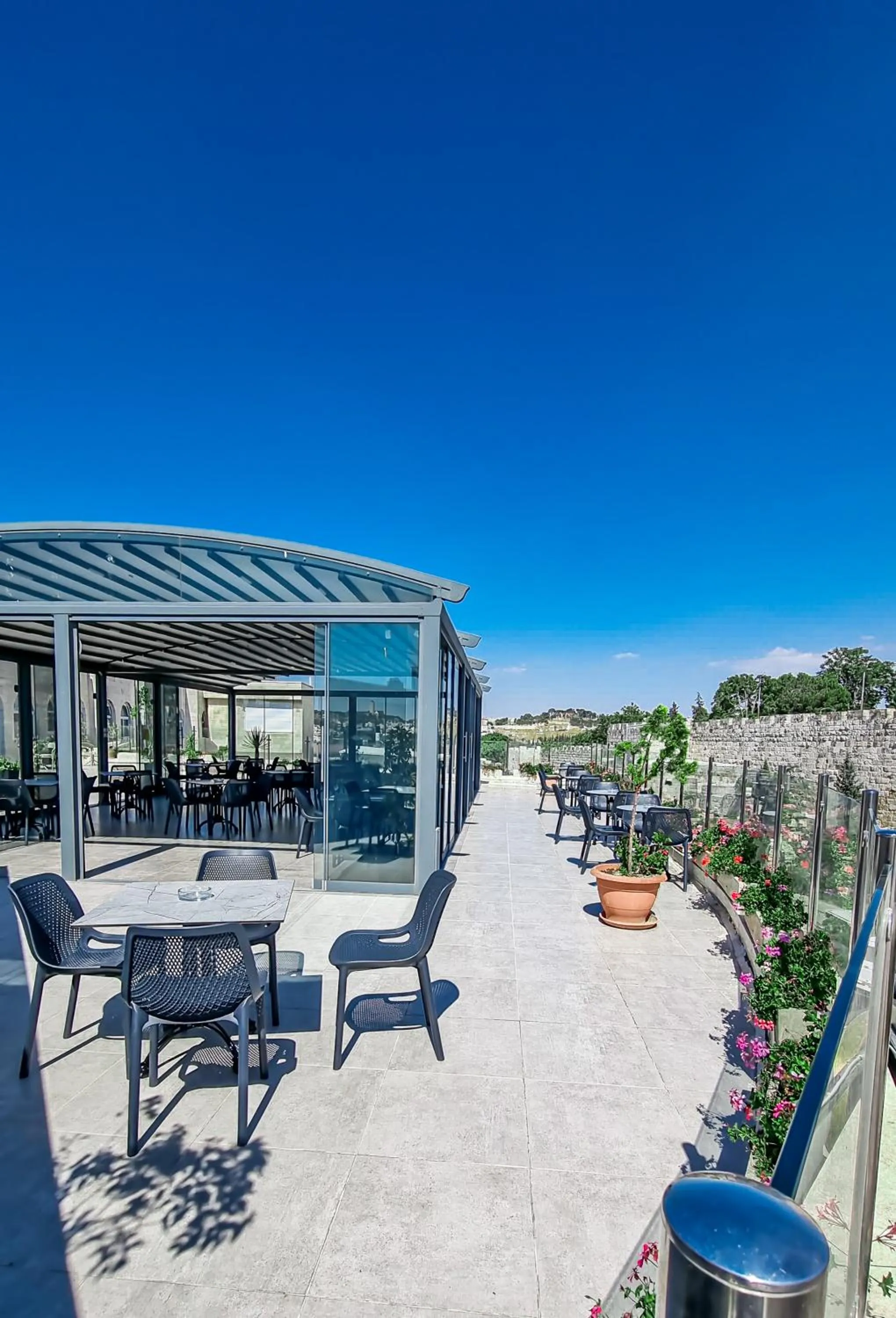 Property building in Golden Walls Hotel