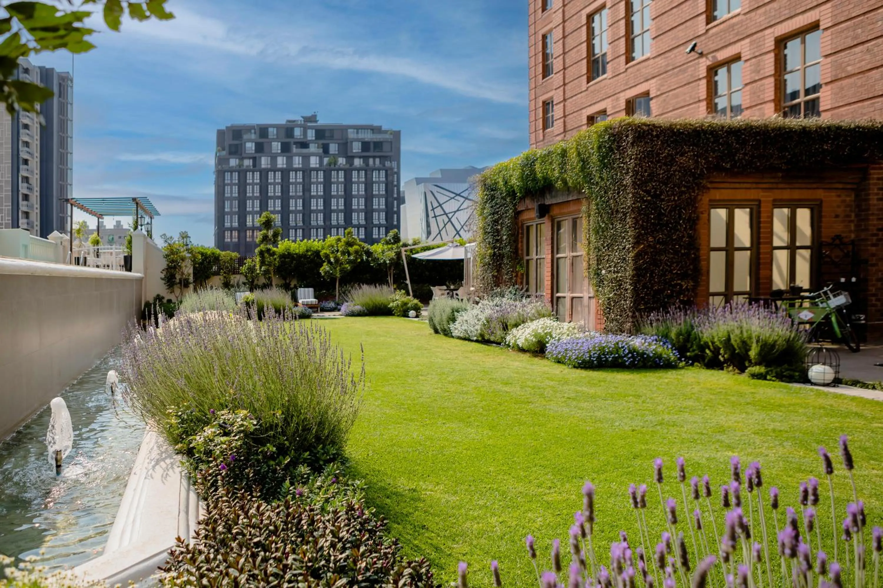 Property building in 54 on Bath, Johannesburg Rosebank