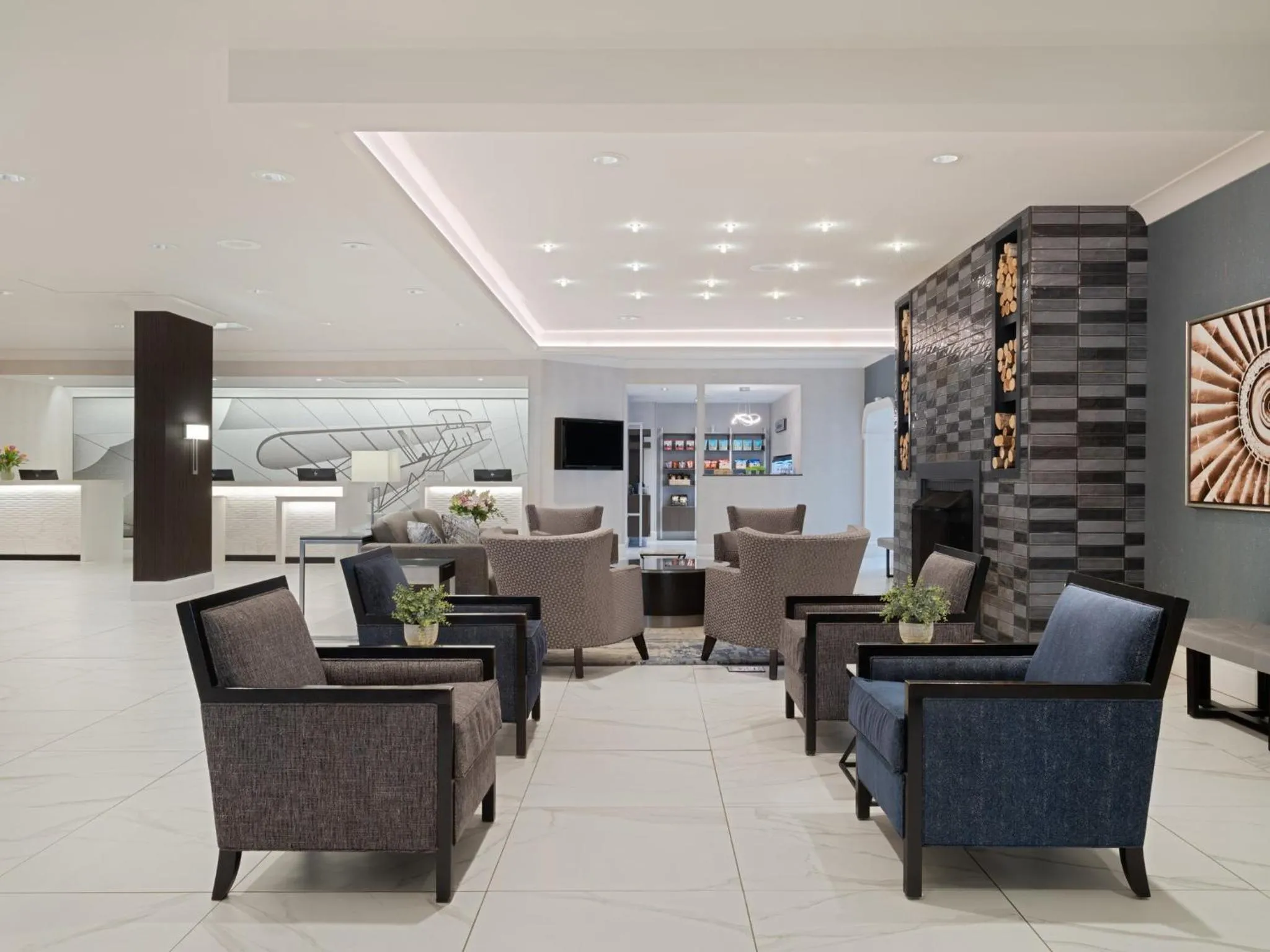 Property building in Crowne Plaza Albany - The Desmond Hotel