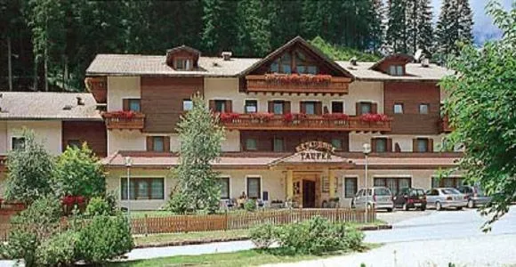 Facade/entrance in Residence Taufer