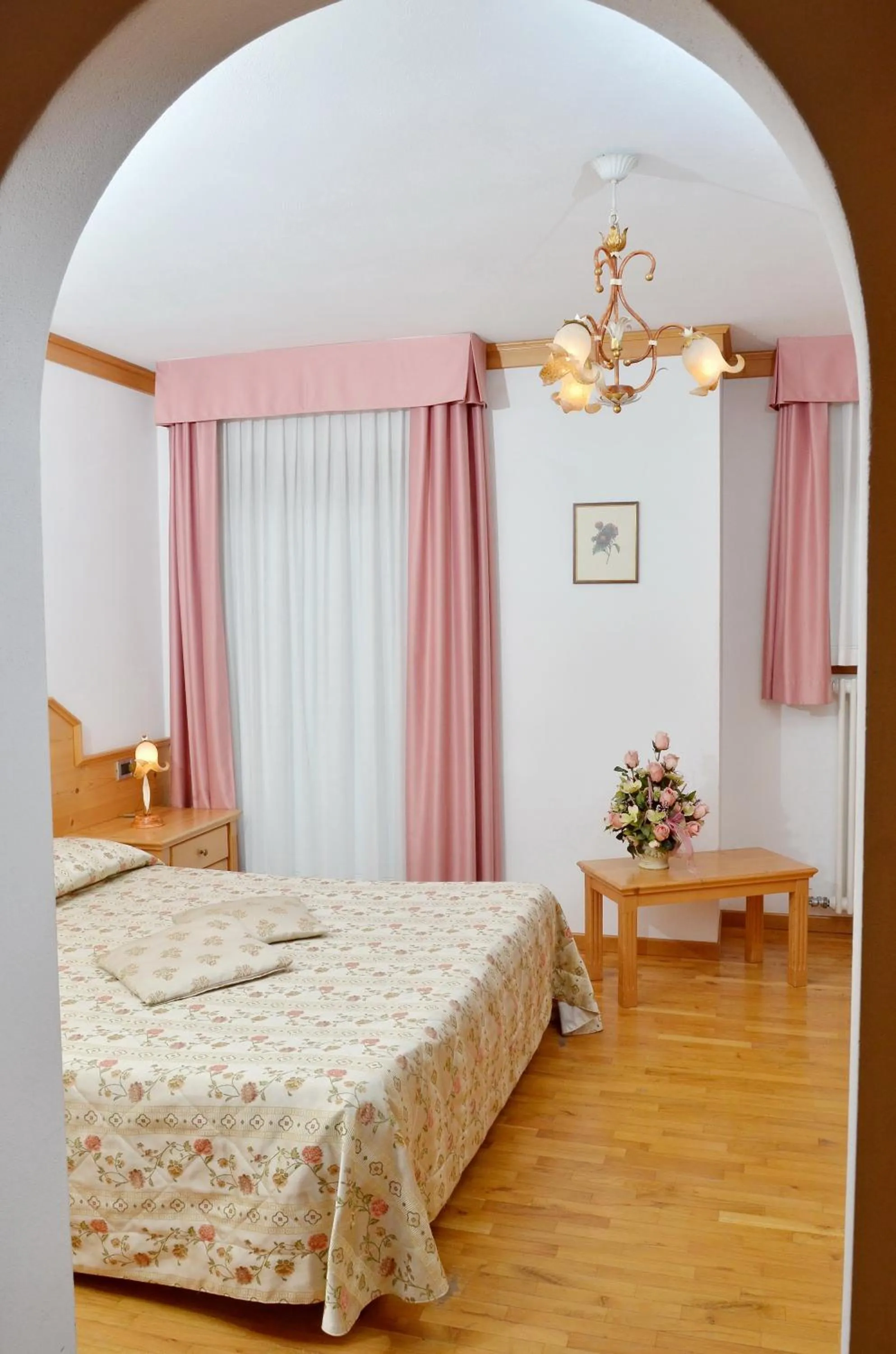 Bedroom, Bed in Residence Taufer