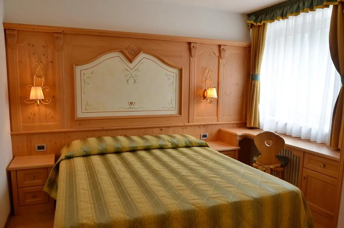 Day, Bed in Residence Taufer