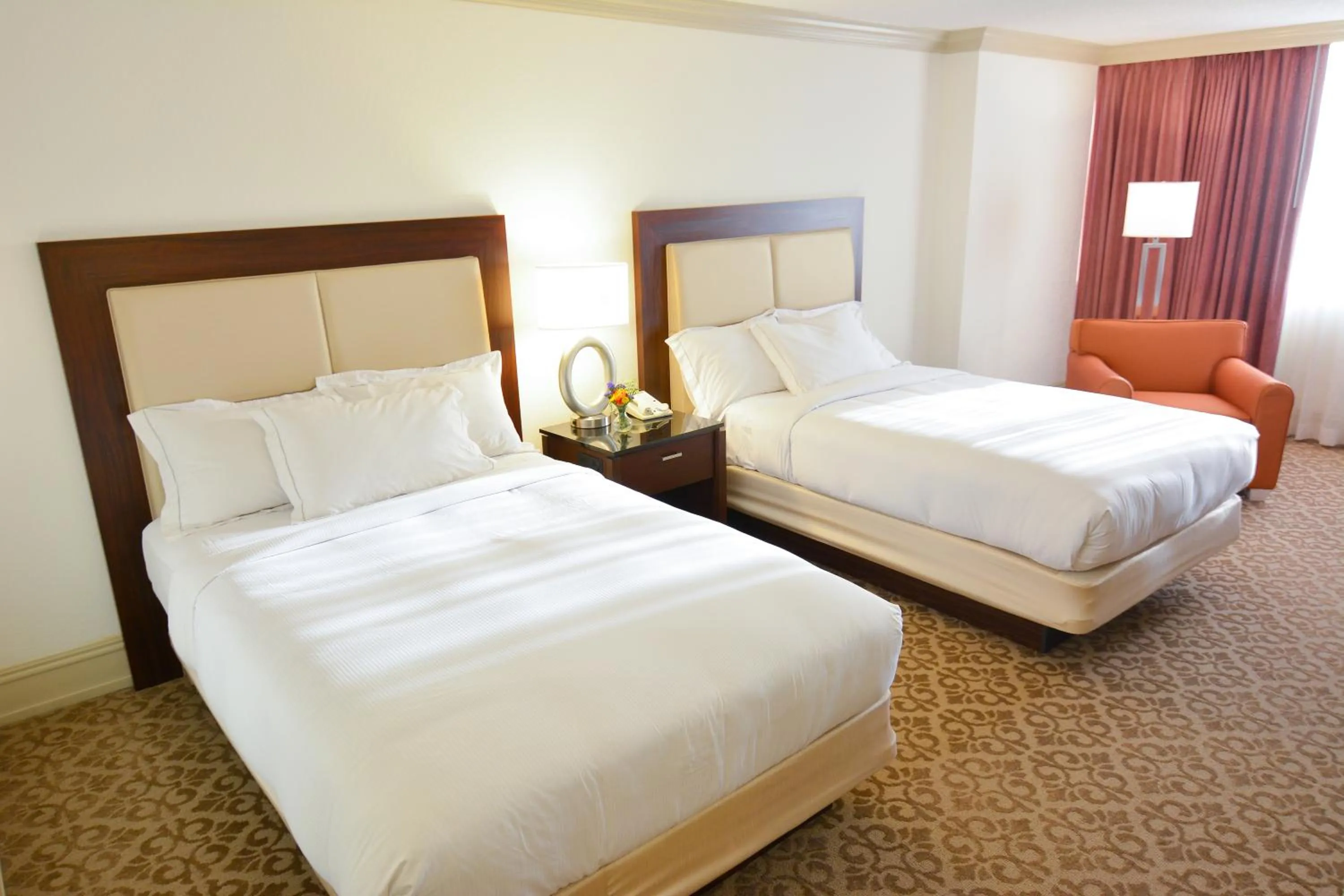 Bed in Hilton Palm Beach PBI