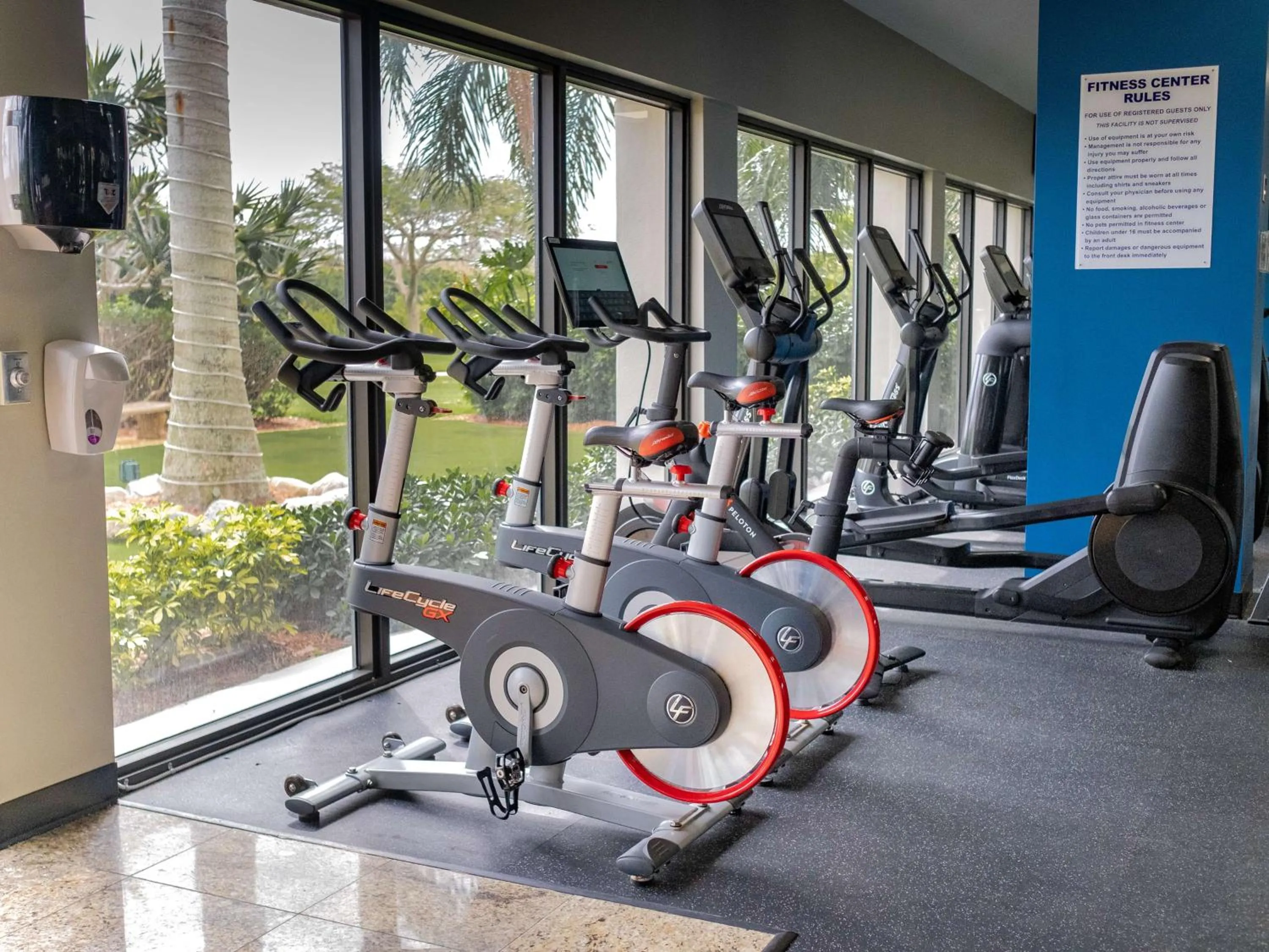Fitness centre/facilities in Hilton Palm Beach PBI