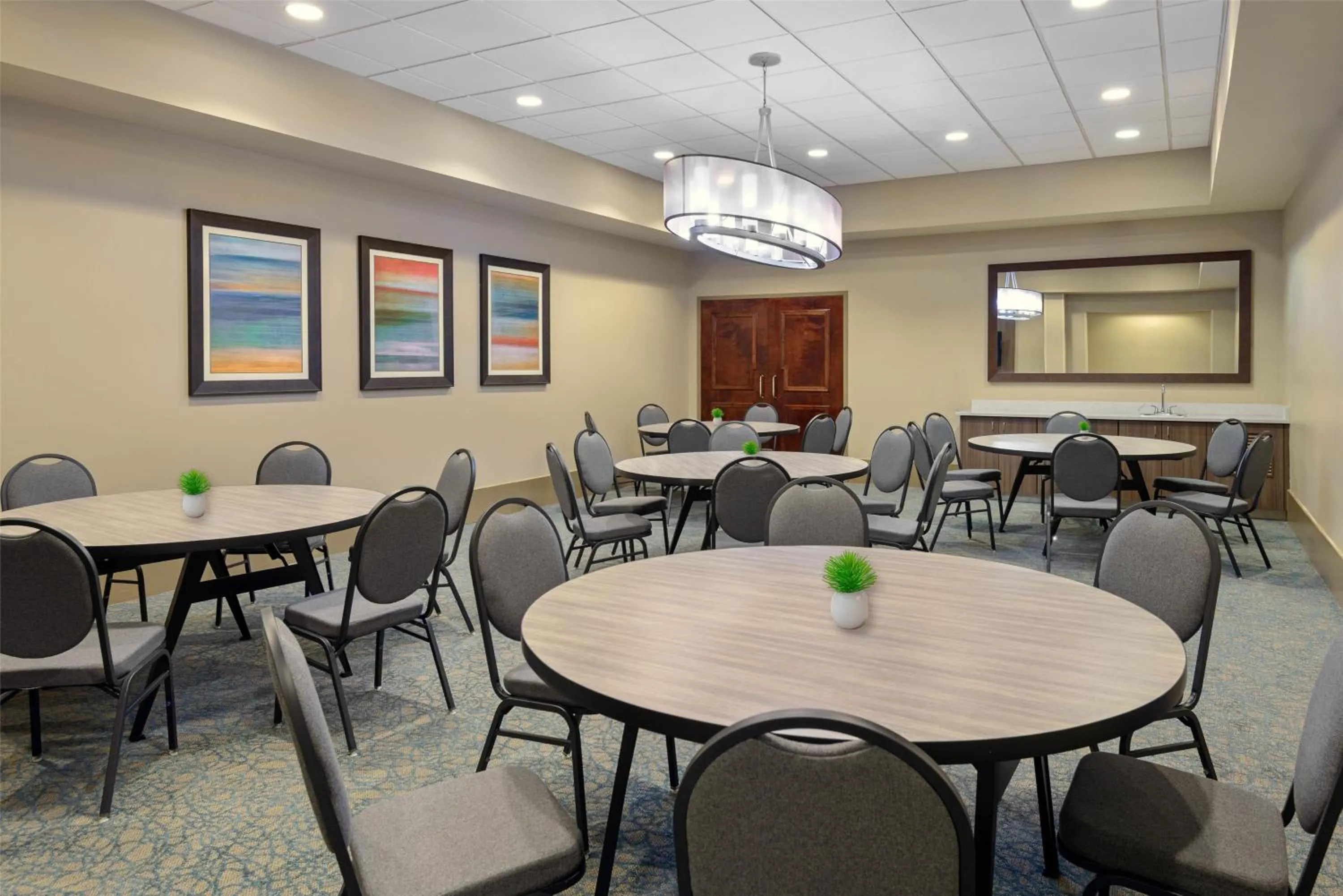 Meeting/conference room in DoubleTree by Hilton Hotel West Palm Beach Airport