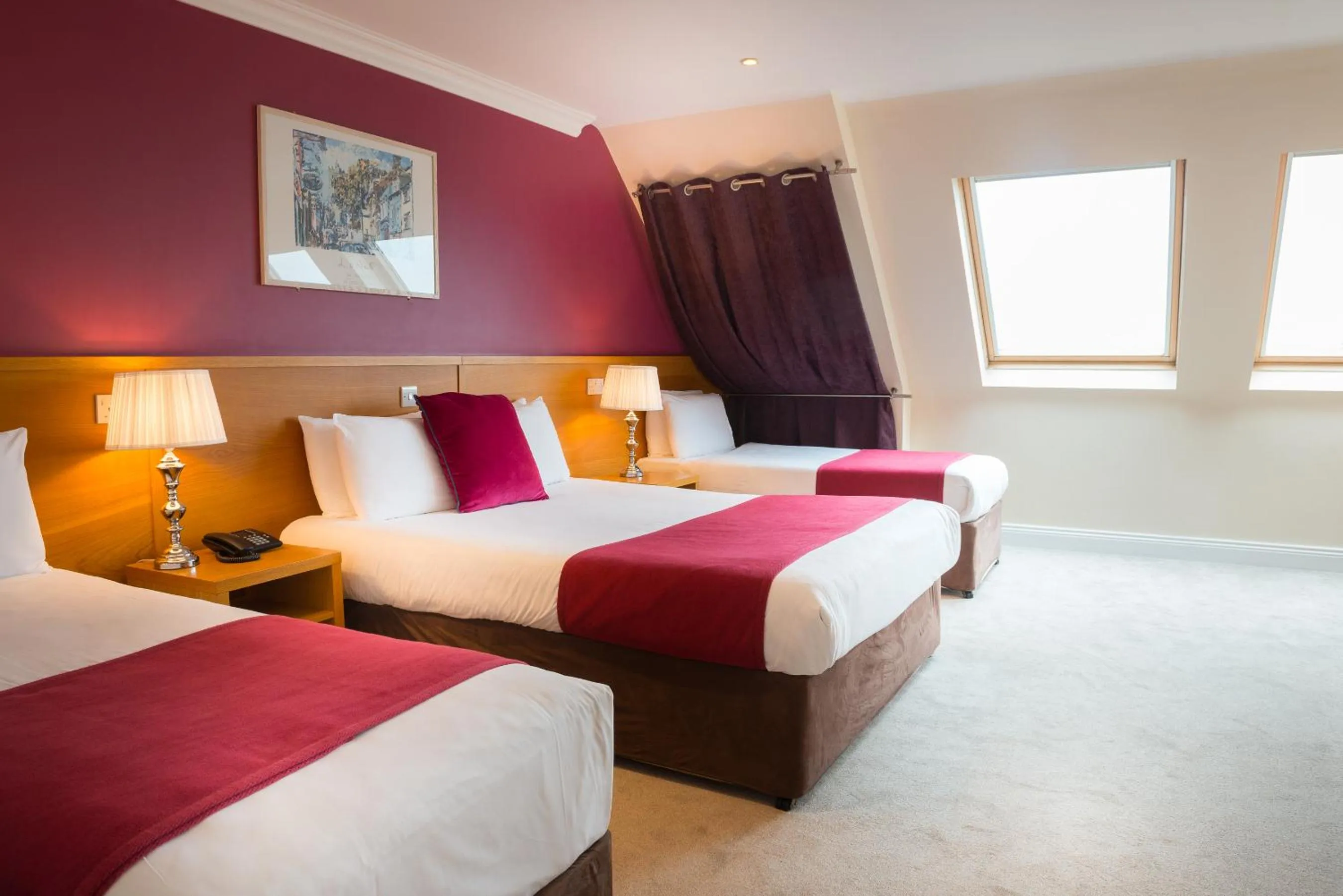 Bedroom, Bed in Hotel Ceann Sibeal