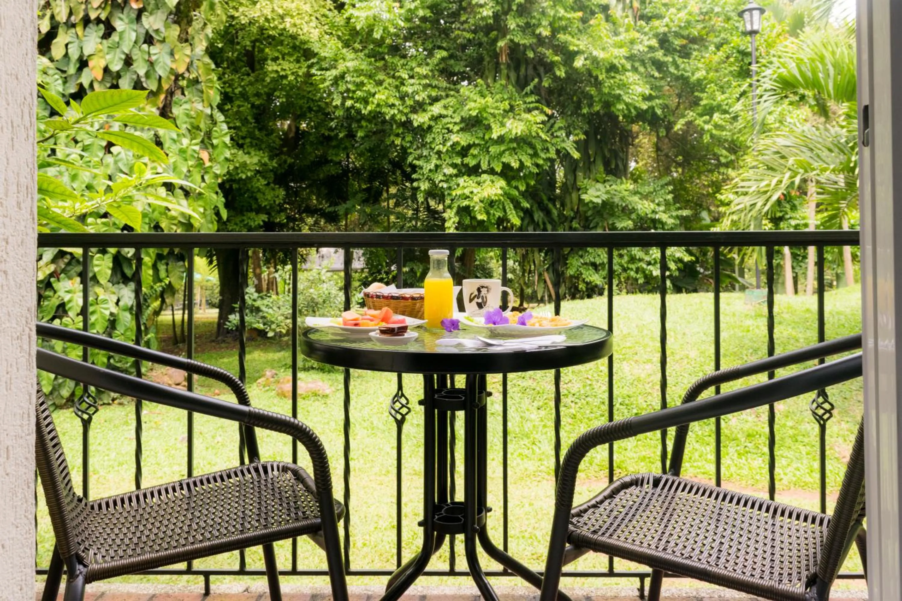 Balcony/Terrace in Hotel Campestre Santa Monica Pance