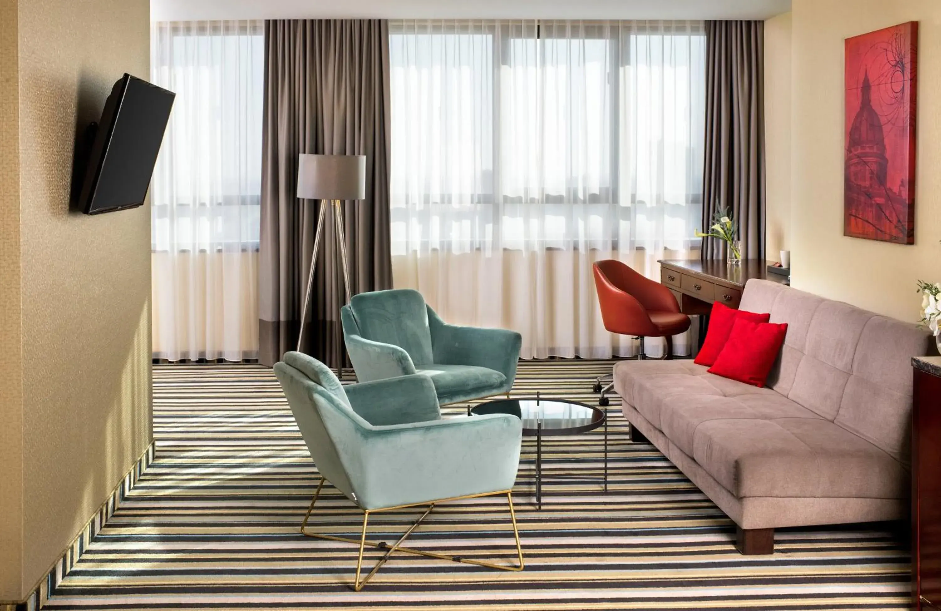 Junior Suite Quadruple in Leonardo Royal Hotel Warsaw Junior Suite Quadruple in Leonardo Royal Hotel Warsaw