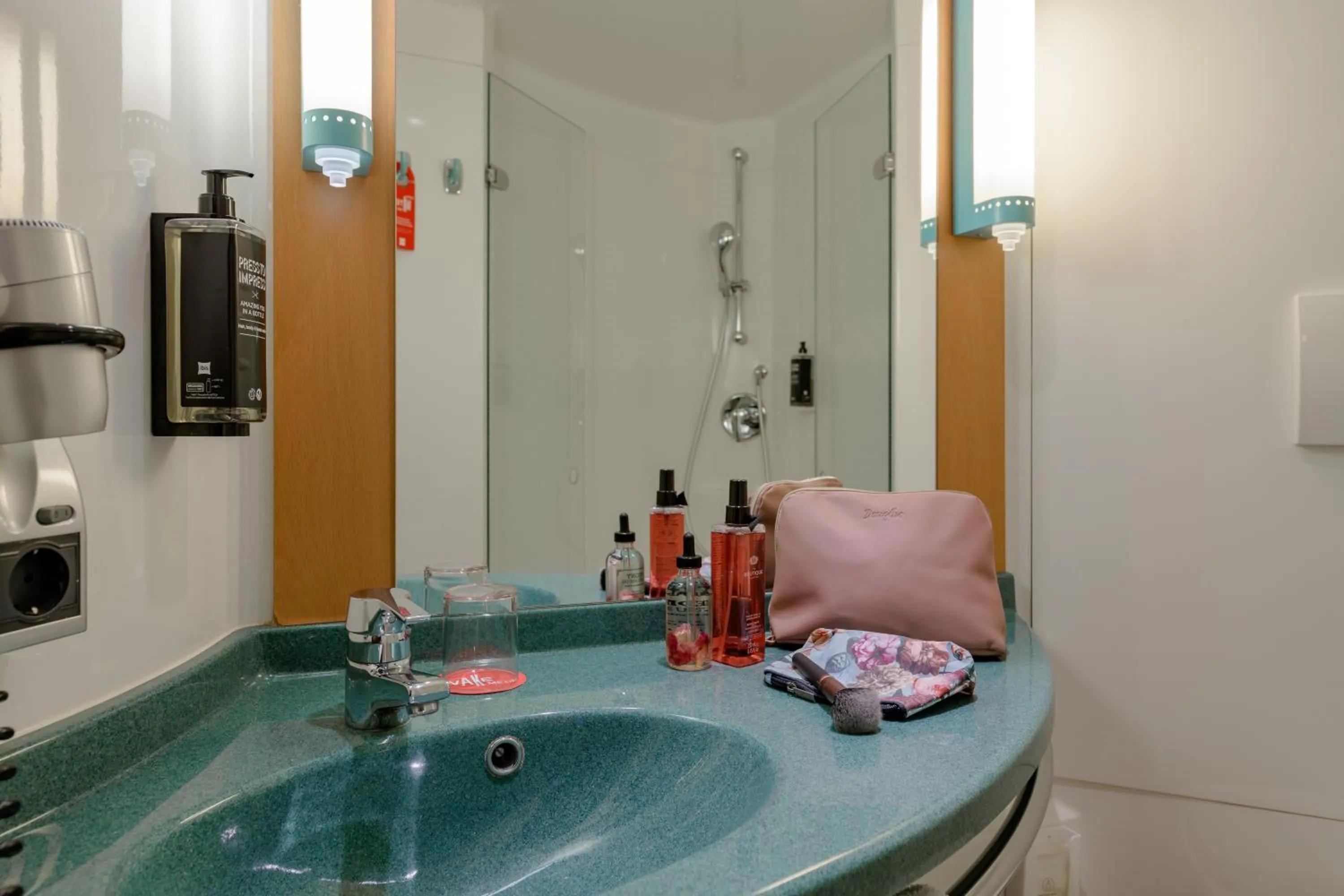 Bathroom in ibis Heilbronn City