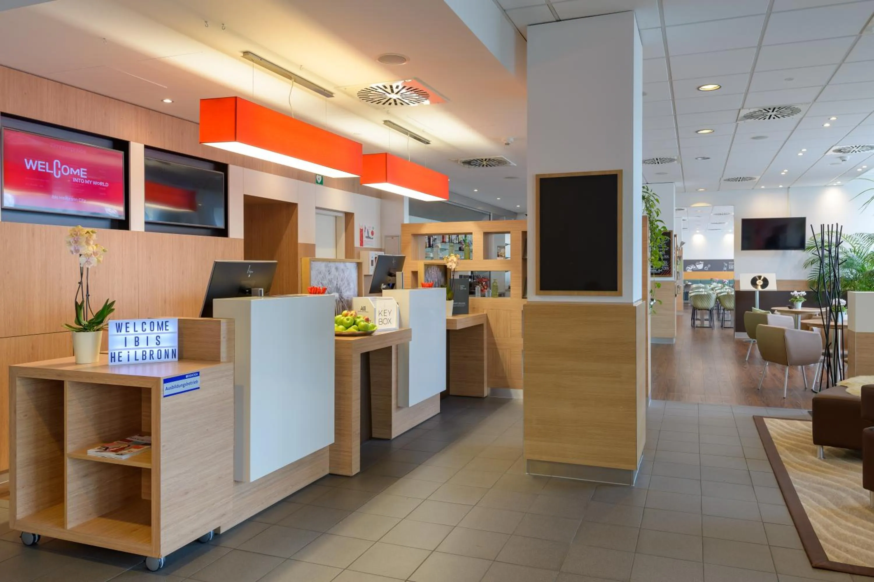 Lobby or reception in ibis Heilbronn City