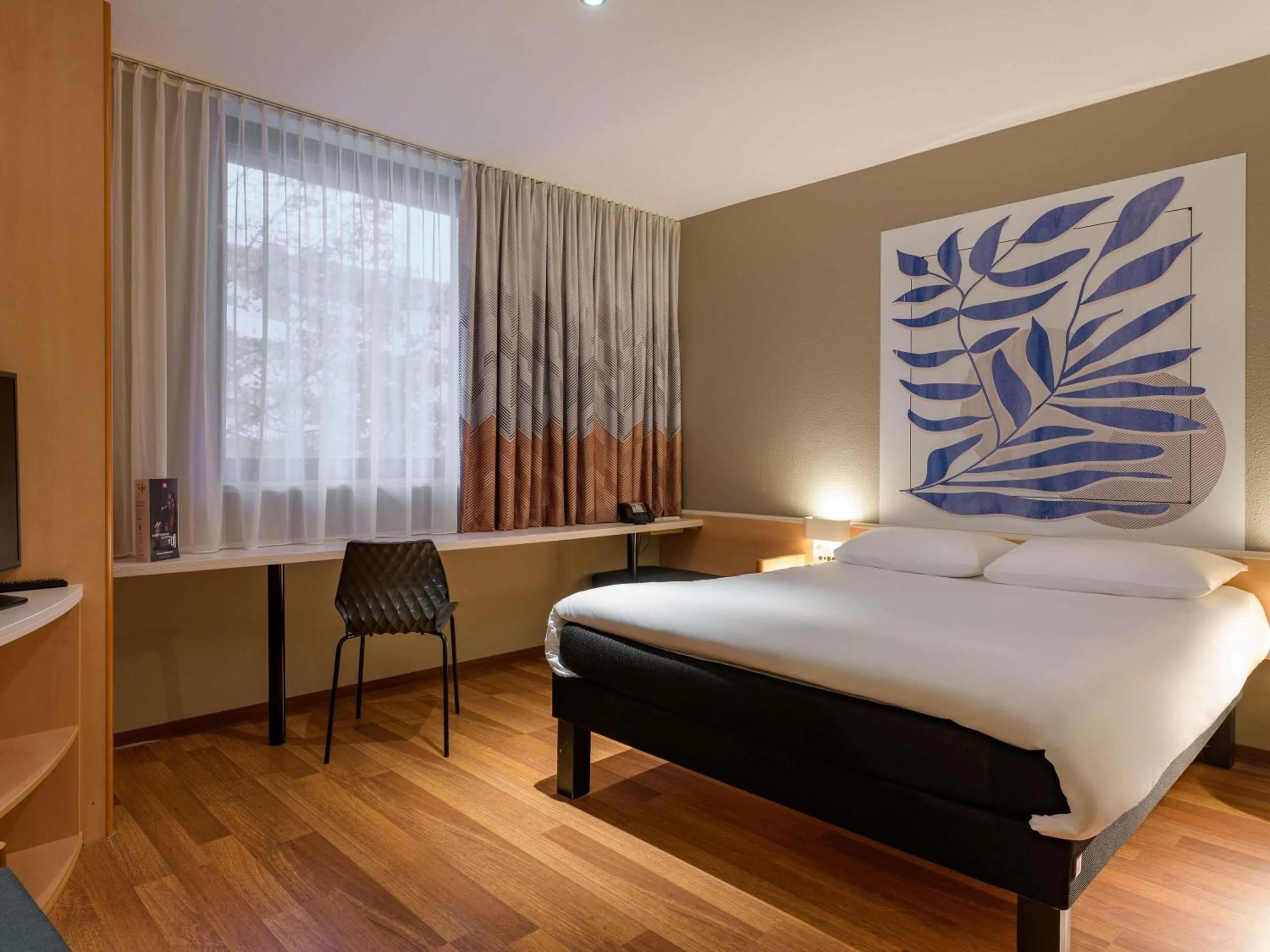 Bedroom, Bed in ibis Heilbronn City