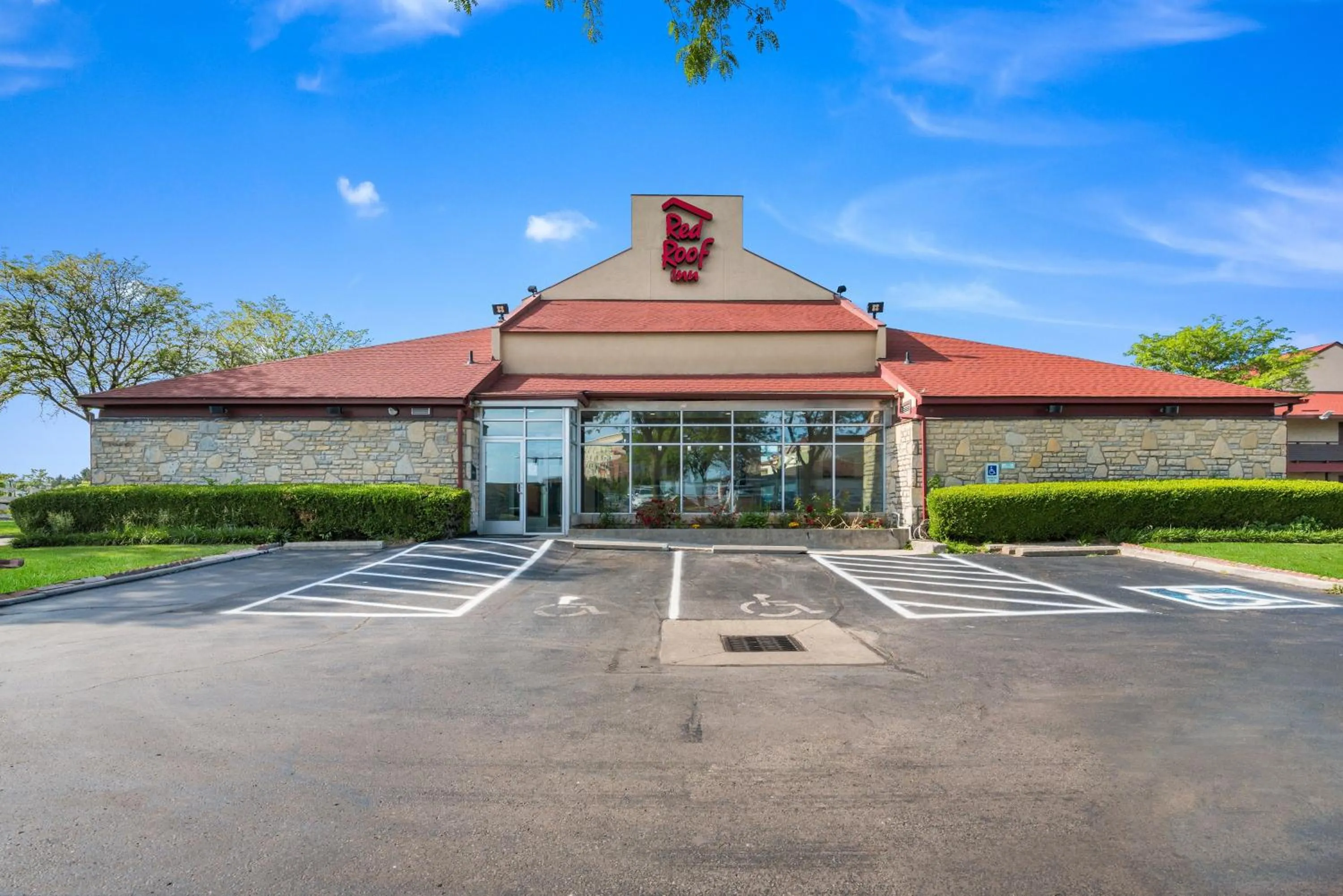 Property building in Red Roof Inn Columbus - Grove City