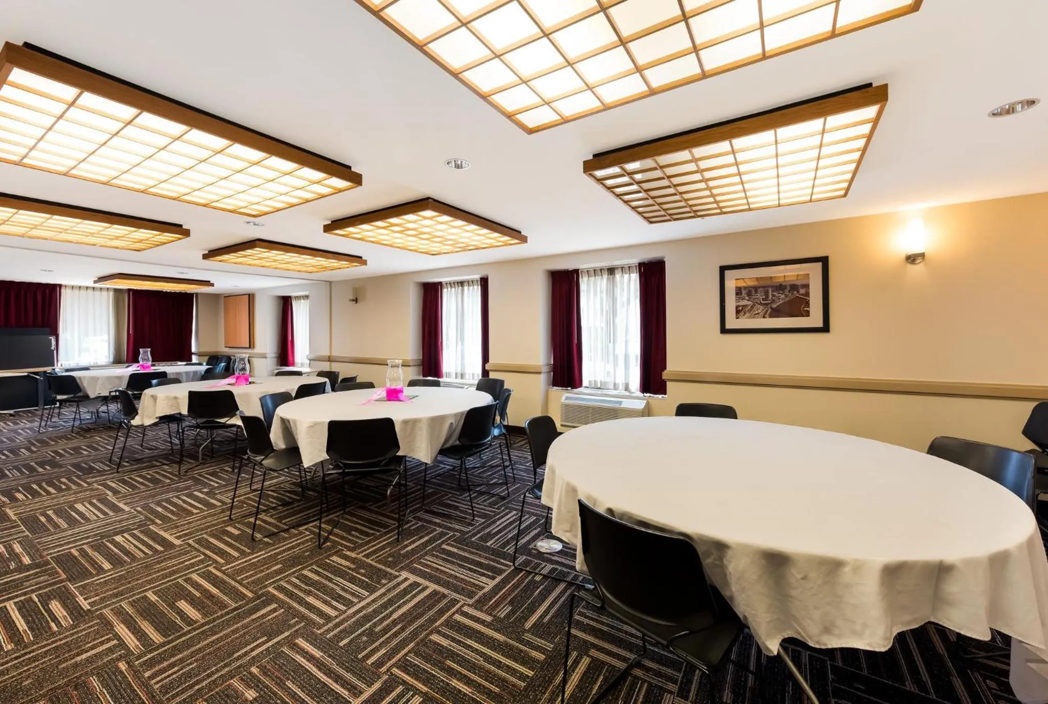 Meeting/conference room in Red Roof Inn PLUS+ Columbus Downtown - Convention Center