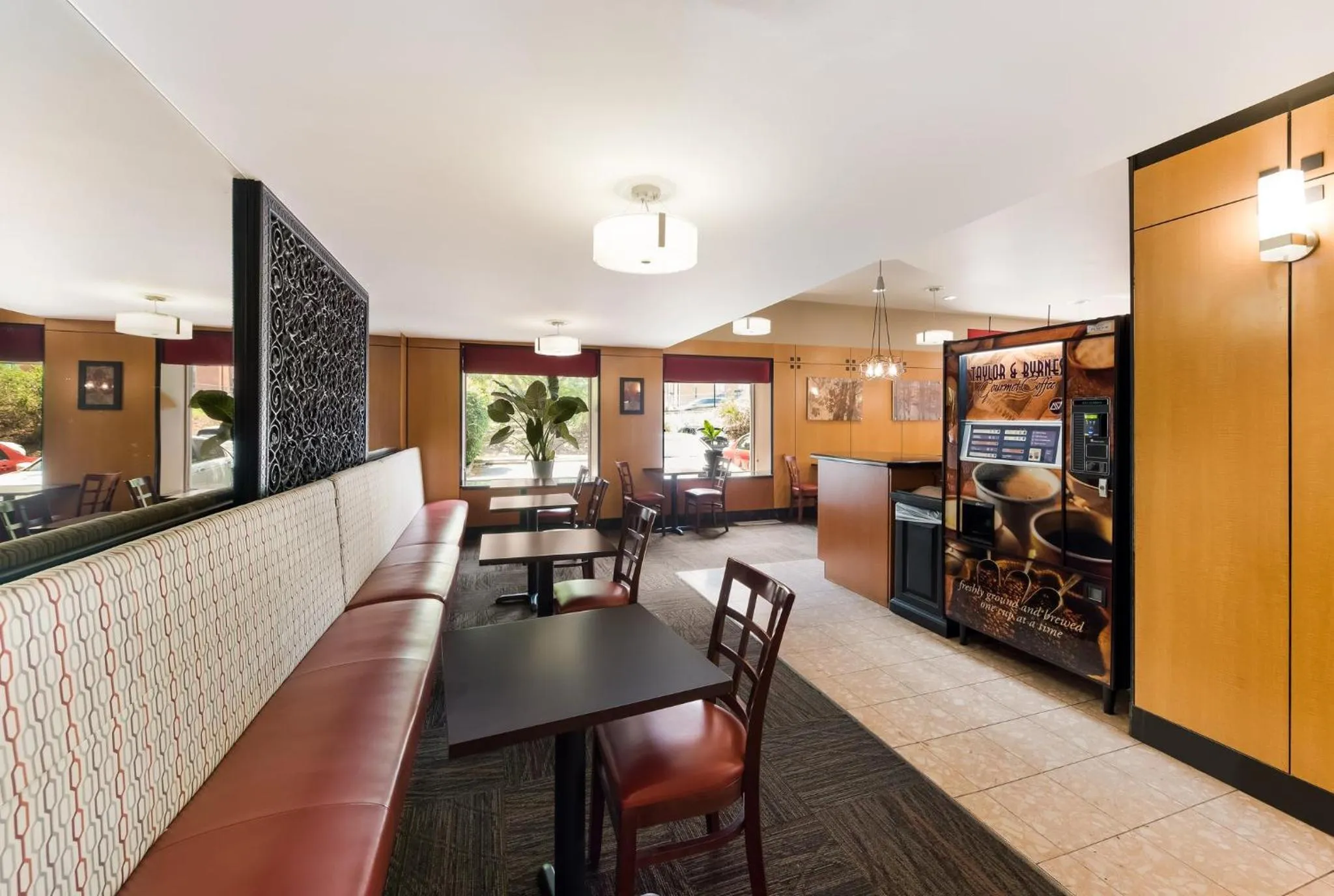 Breakfast in Red Roof Inn PLUS+ Columbus Downtown - Convention Center