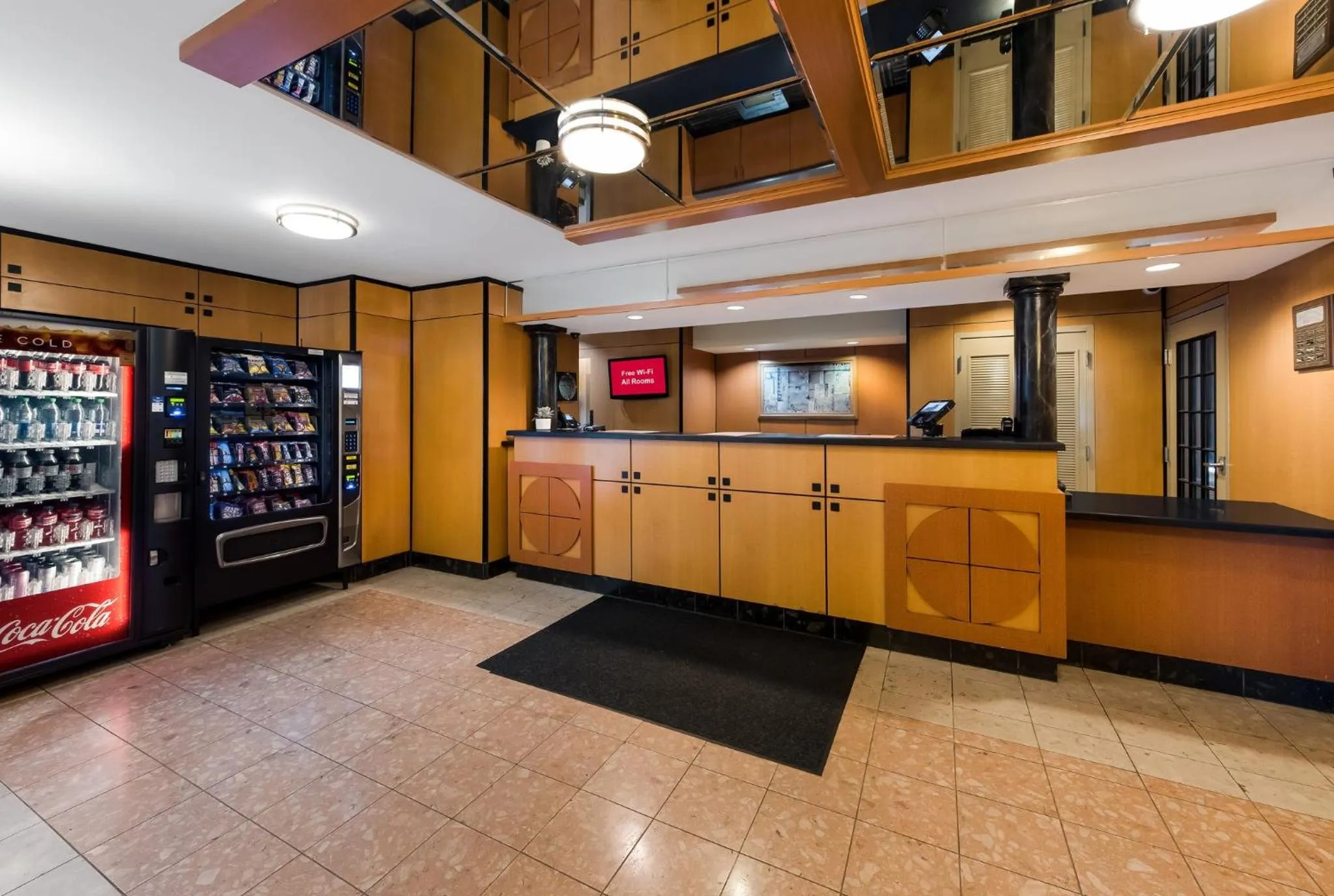 Lobby or reception in Red Roof Inn PLUS+ Columbus Downtown - Convention Center